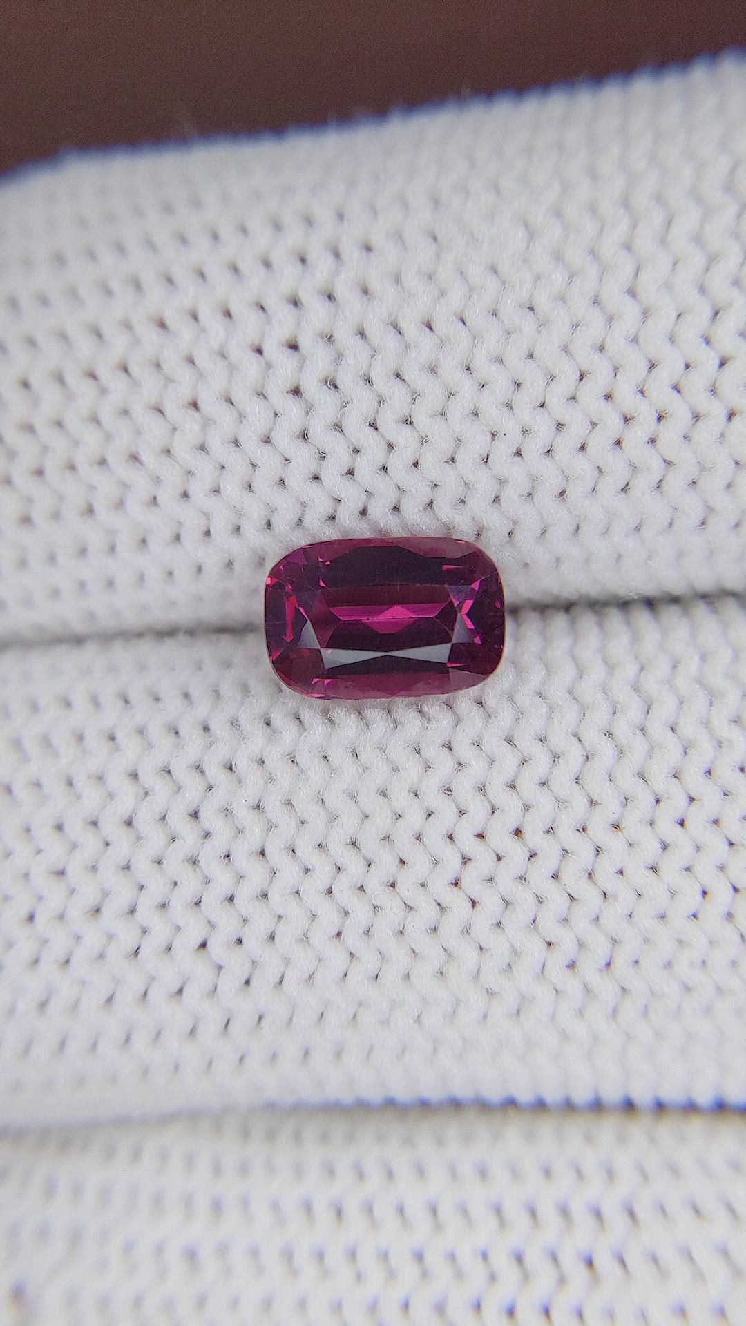 1.66 Ct. Spinel from Ceylon (Sri Lanka) Size Video