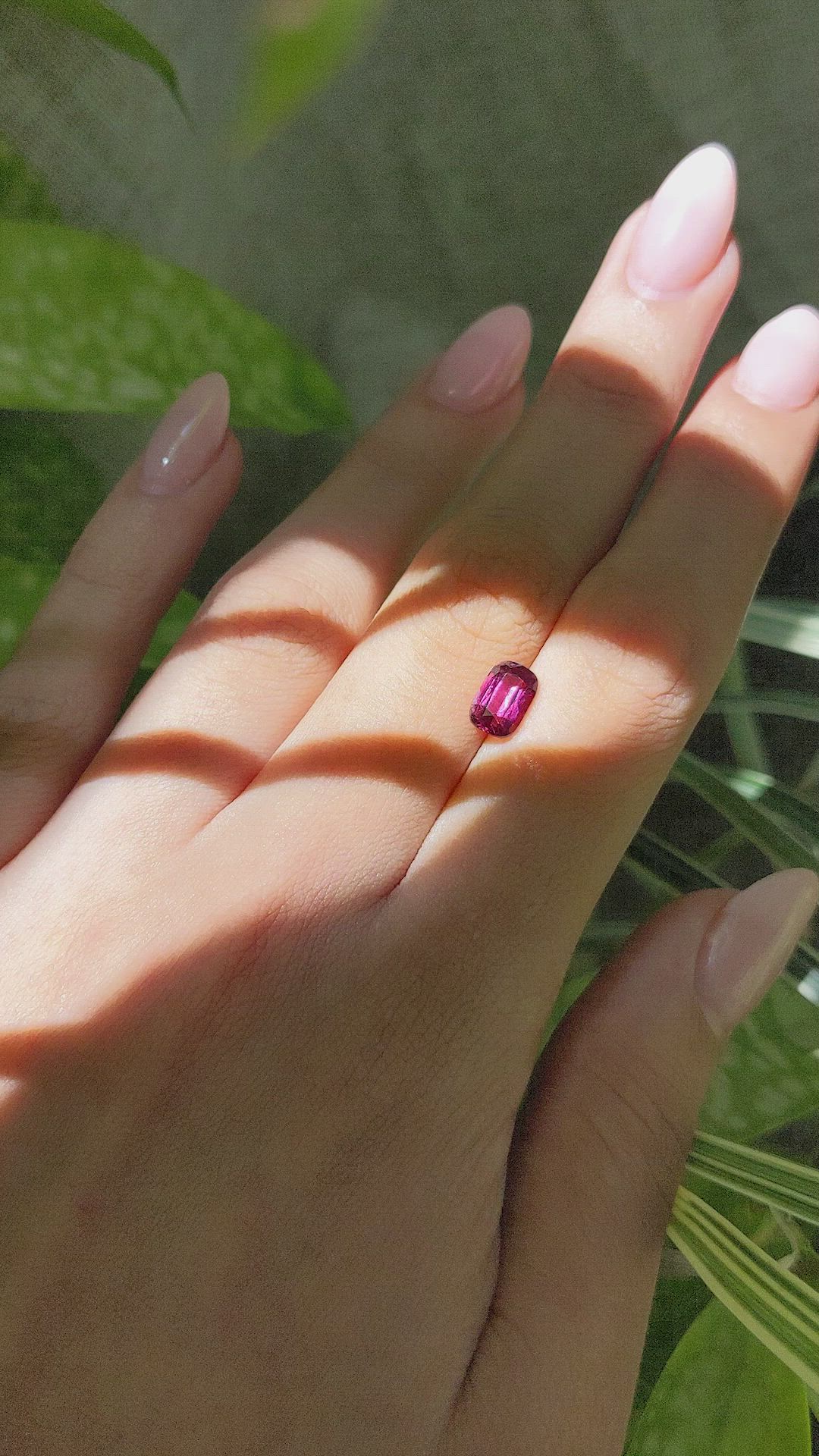 1.66 Ct. Spinel from Ceylon (Sri Lanka) Size Video