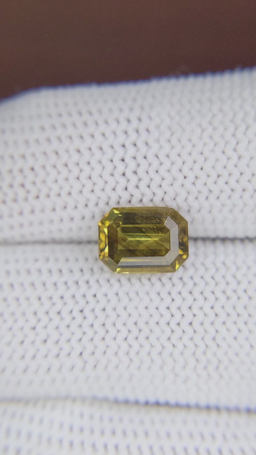 2.61 Ct. Chrysoberyl from Ceylon (Sri Lanka) Size Video