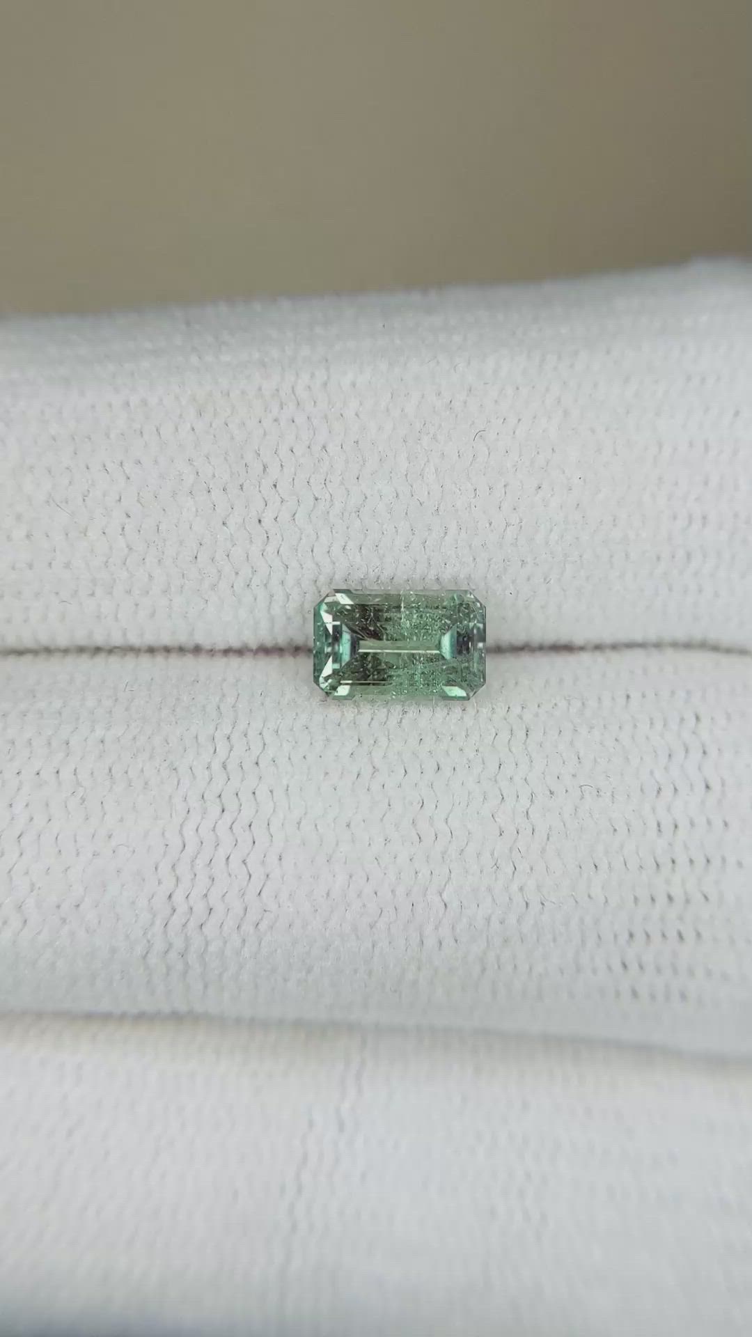0.90 Ct. Alexandrite from Russia Size Video