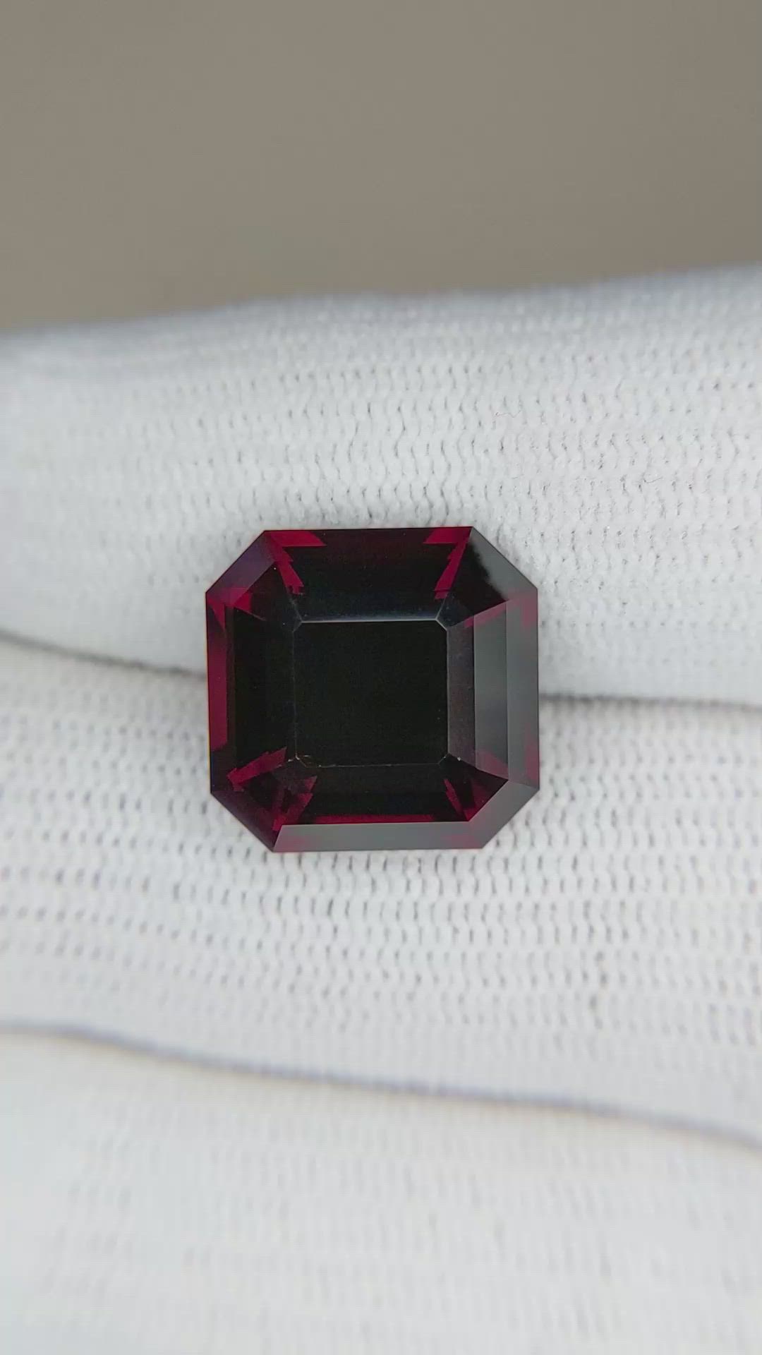 10.30 Ct. Spinel from Ceylon (Sri Lanka) Size Video