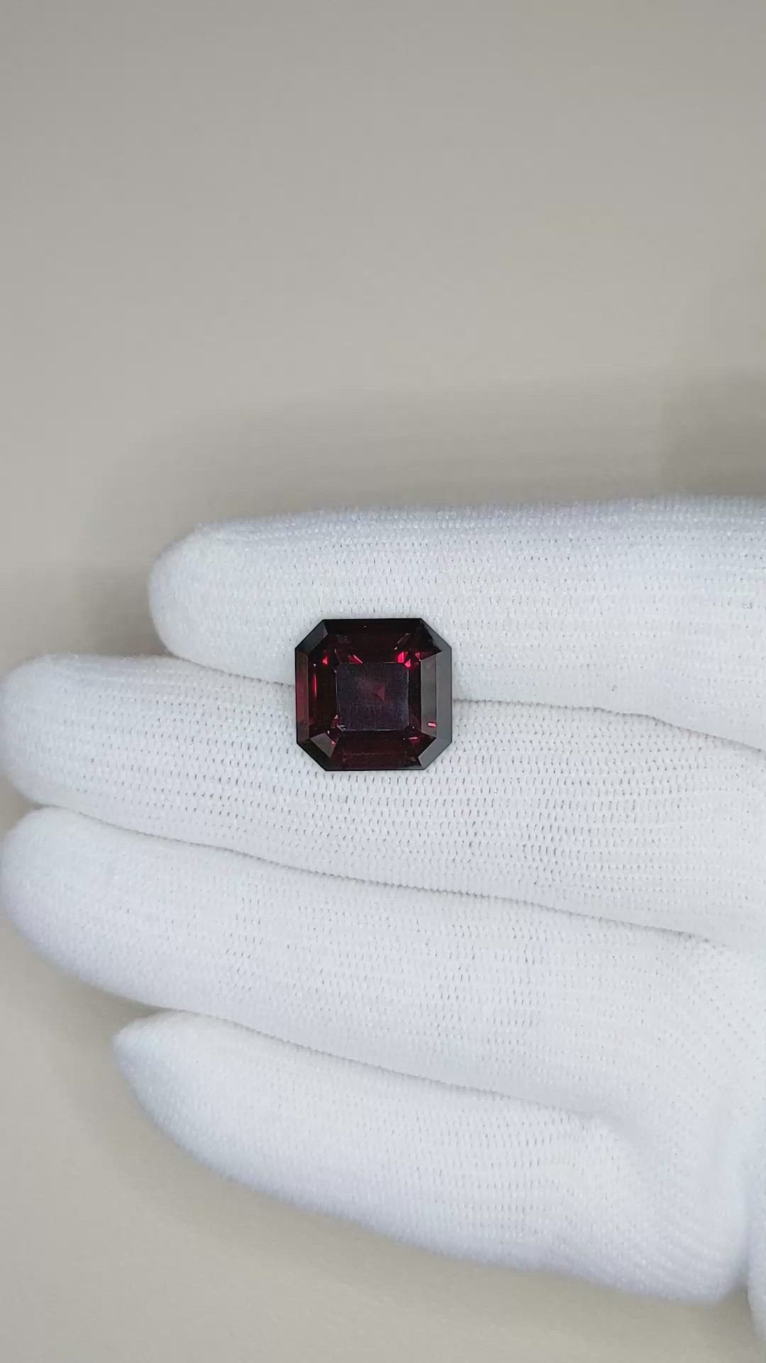 10.30 Ct. Spinel from Ceylon (Sri Lanka) Size Video