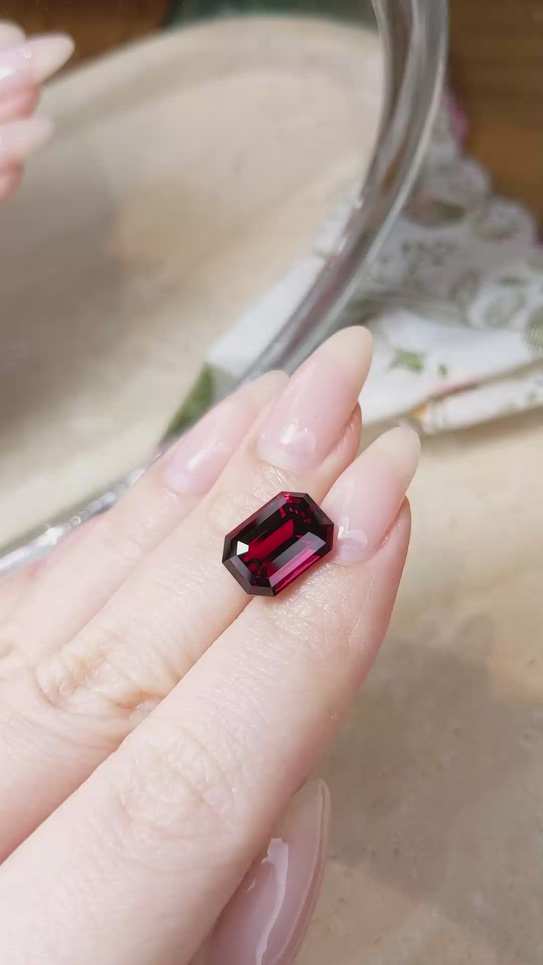 6.74 Ct. Almandine Garnet from Ceylon (Sri Lanka) Size Video