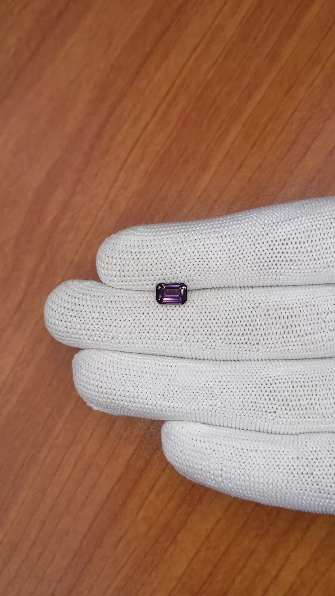 1.07 Ct. Spinel from Ceylon (Sri Lanka) Size Video