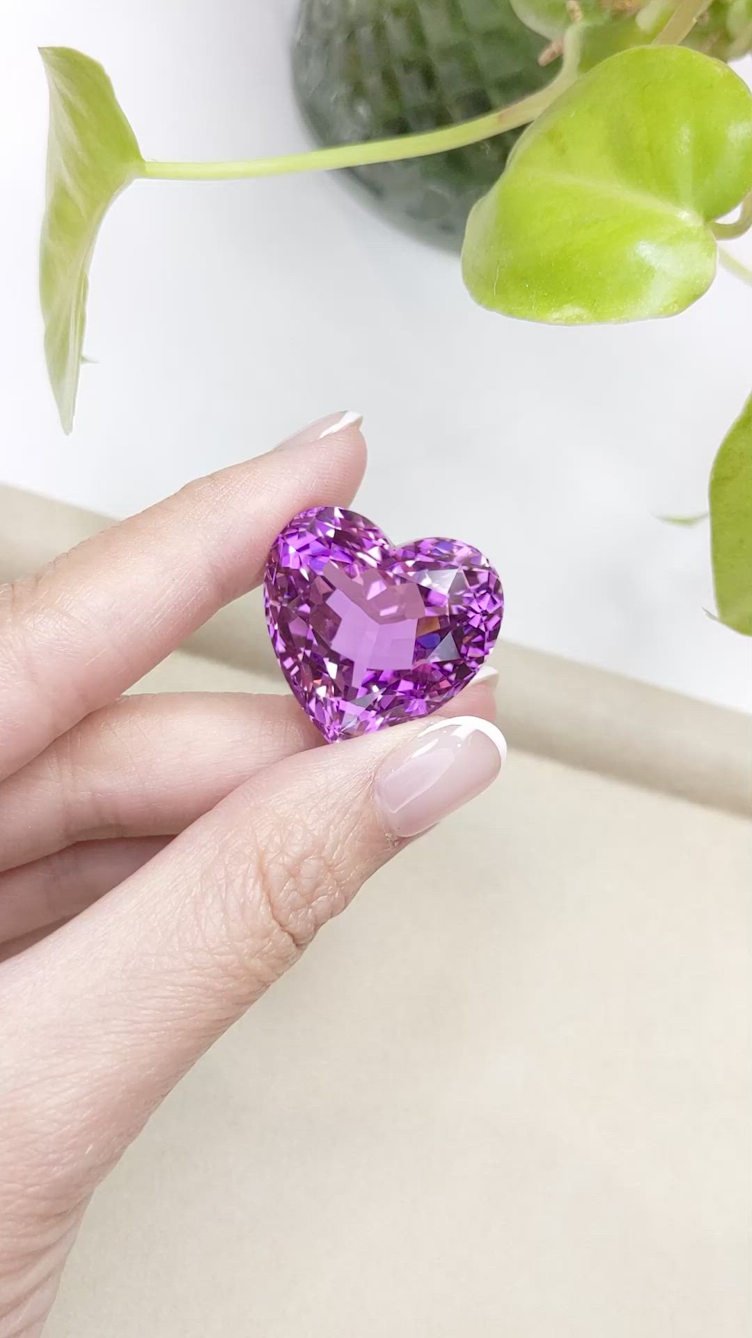 84.36 Ct. Kunzite from Afghanistan Size Video