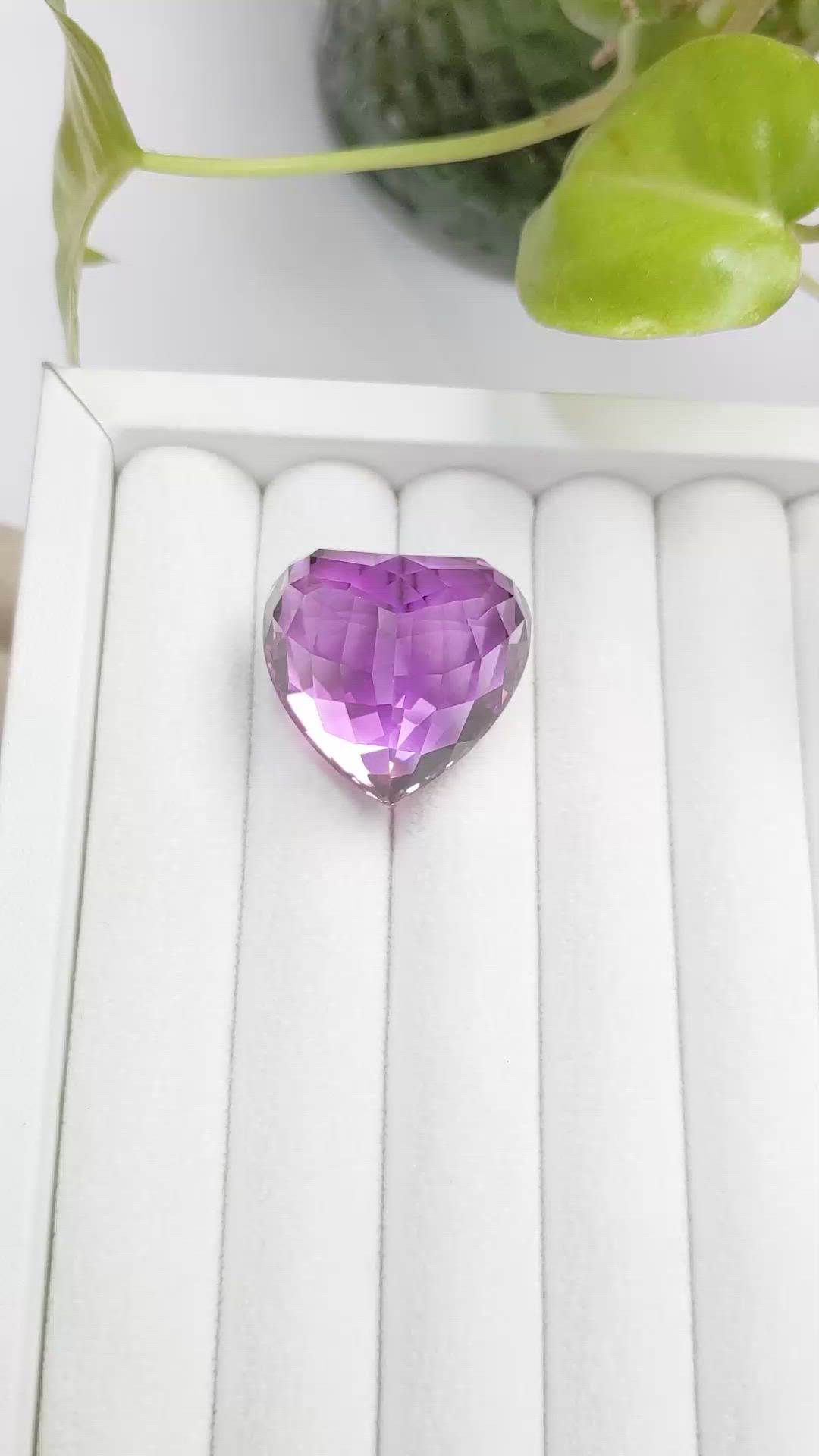 84.36 Ct. Kunzite from Afghanistan Size Video