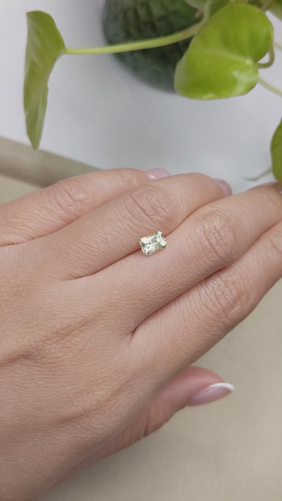 0.87 Ct. Chrysoberyl from Ceylon (Sri Lanka) Size Video