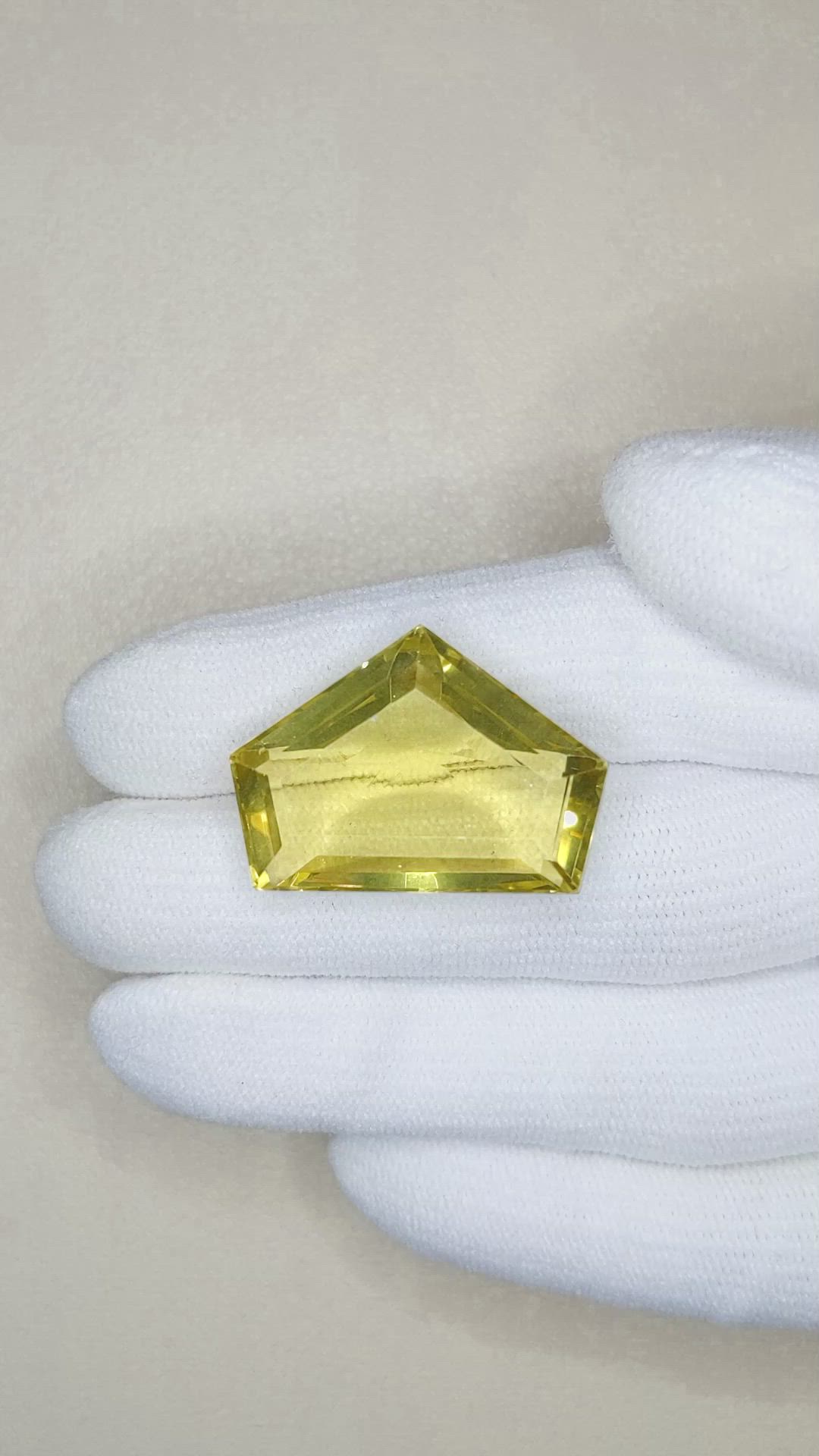 26.19 Ct. Quartz from Brazil Size Video