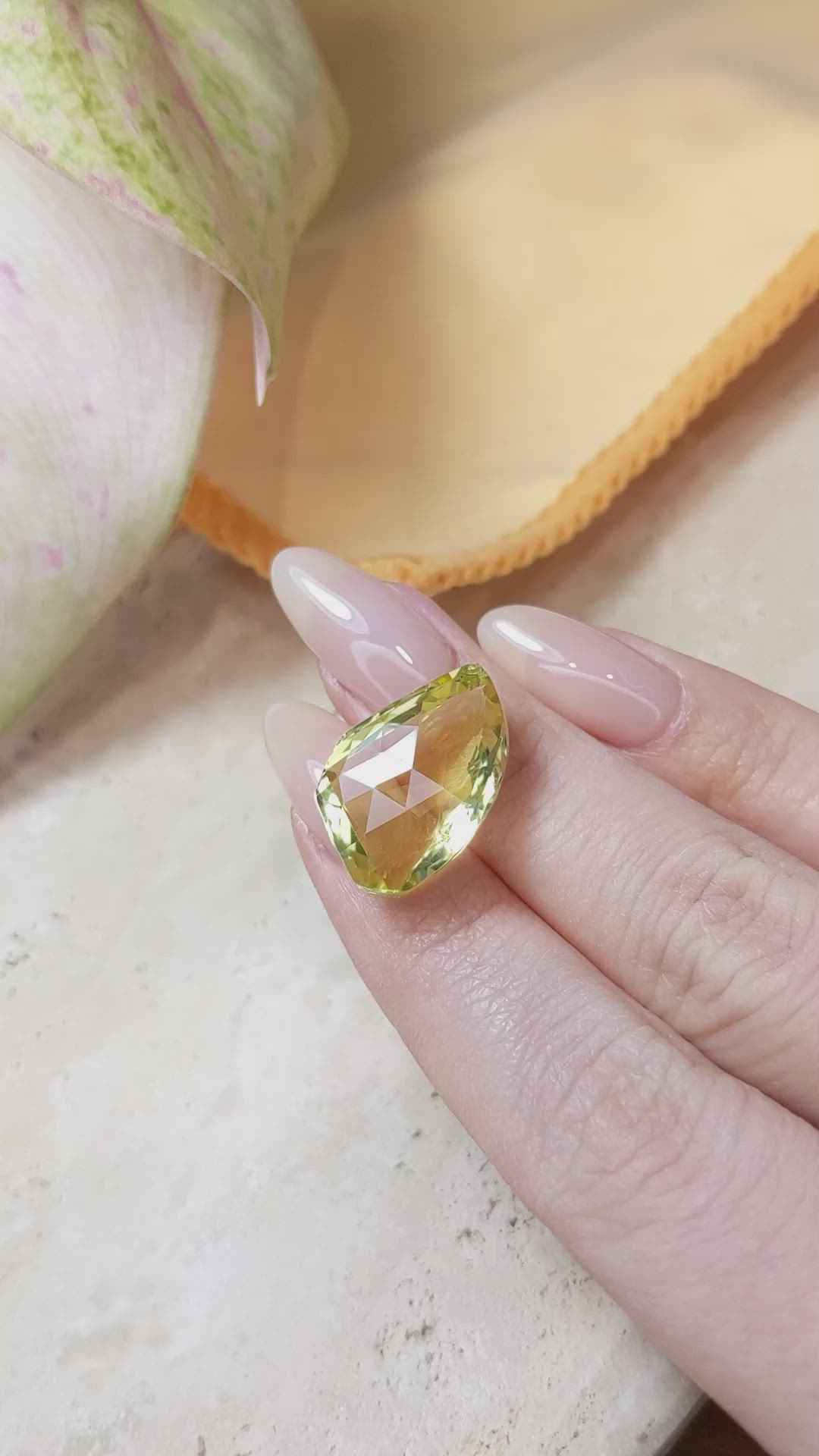15.06 Ct. Quartz from Brazil Size Video