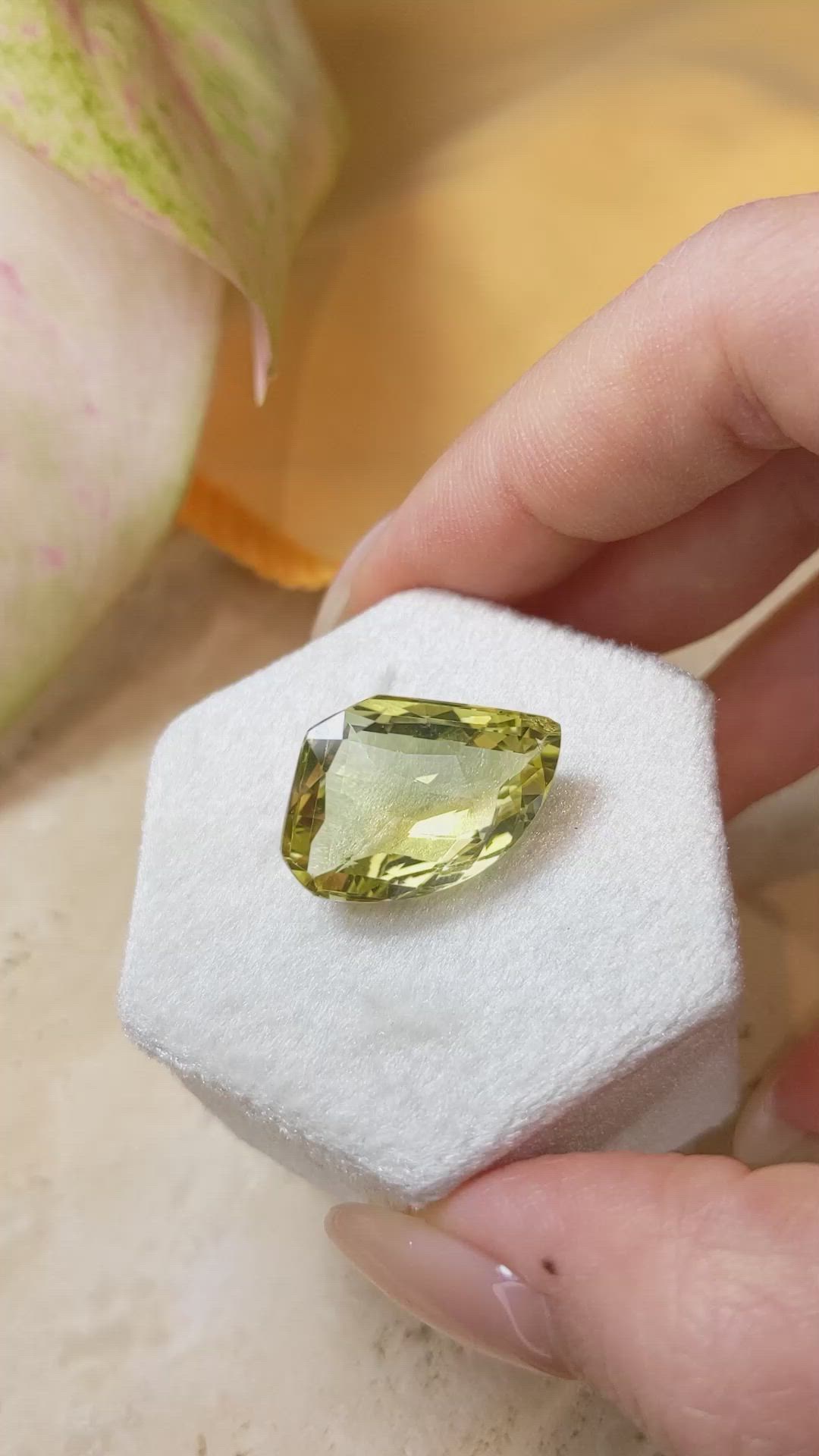 15.06 Ct. Quartz from Brazil Size Video