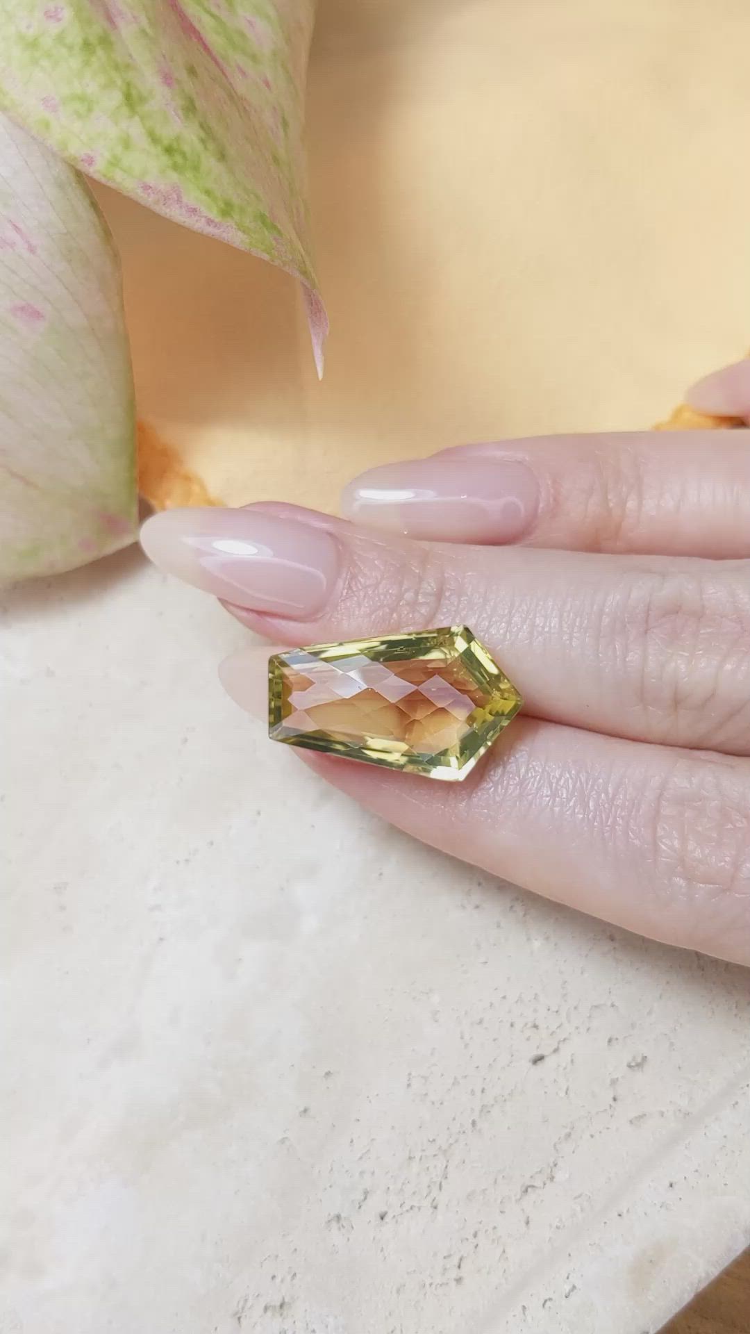 17.29 Ct. Quartz from Brazil Size Video