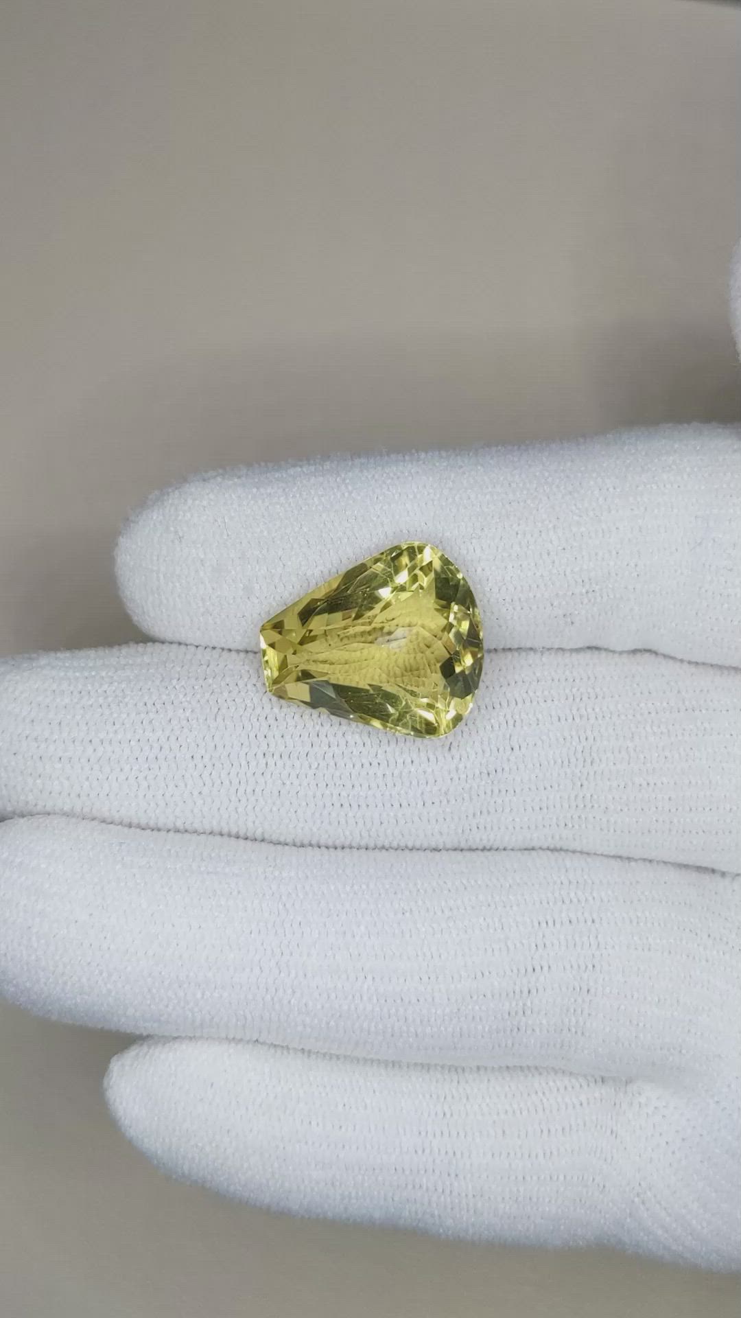 13.13 Ct. Quartz from Brazil Size Video