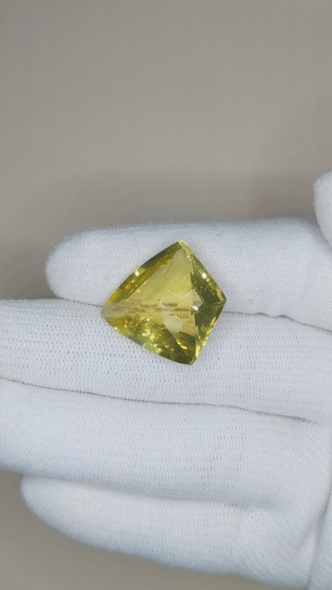 19.98 Ct. Quartz from Brazil Size Video