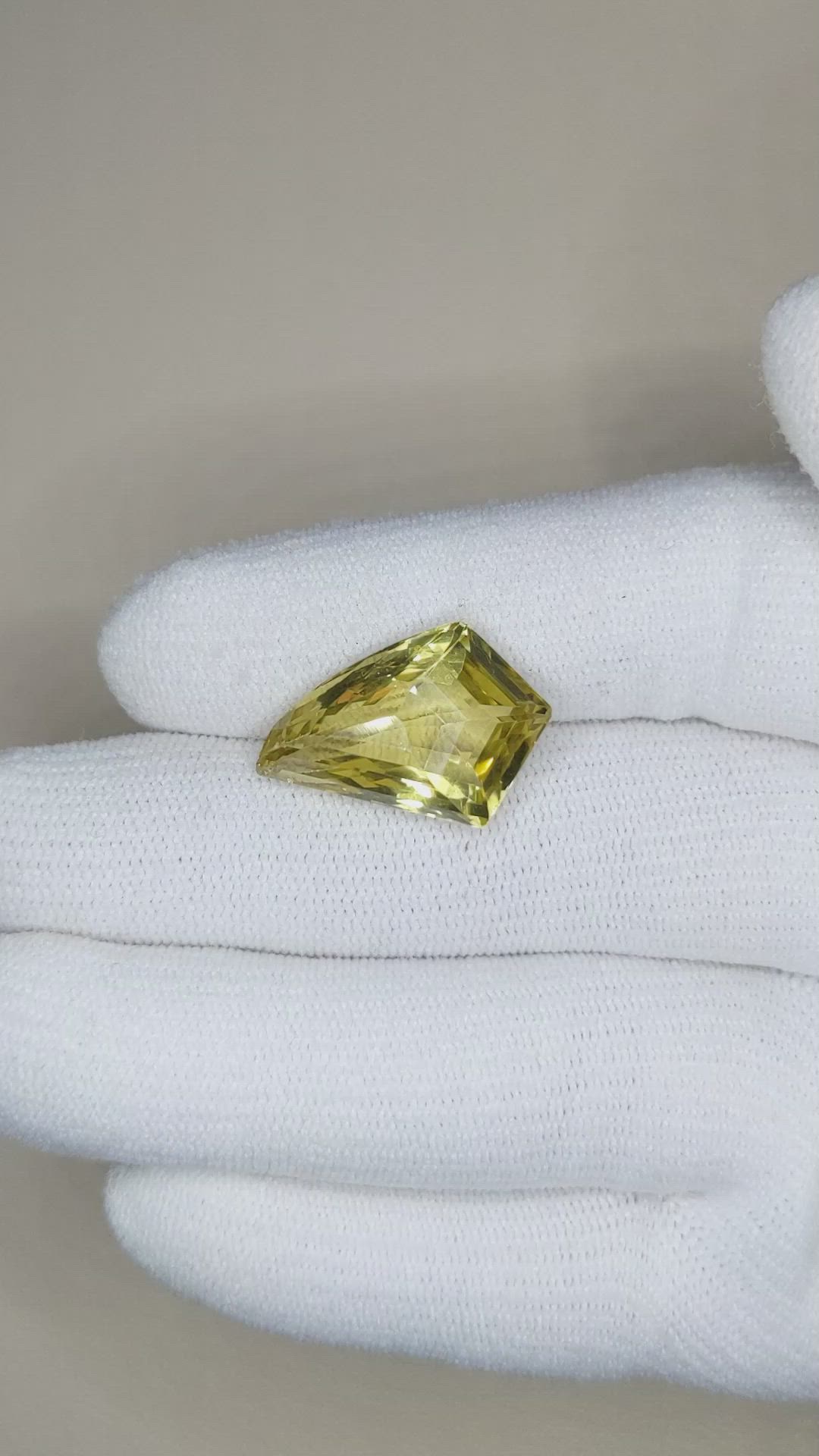 12.61 Ct. Quartz from Brazil Size Video