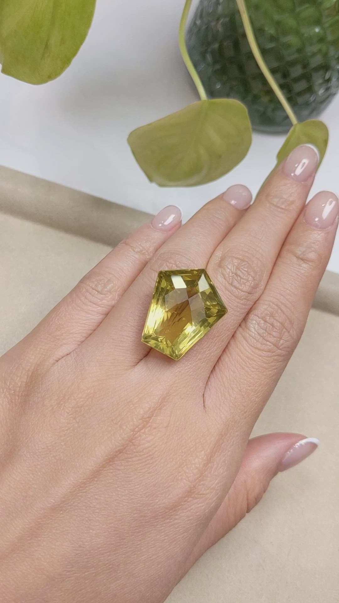 33.48 Ct. Lemon Quartz from Brazil Size Video