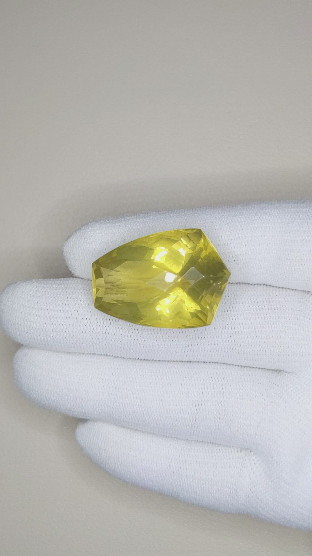 50.40 Ct. Quartz from Brazil Size Video
