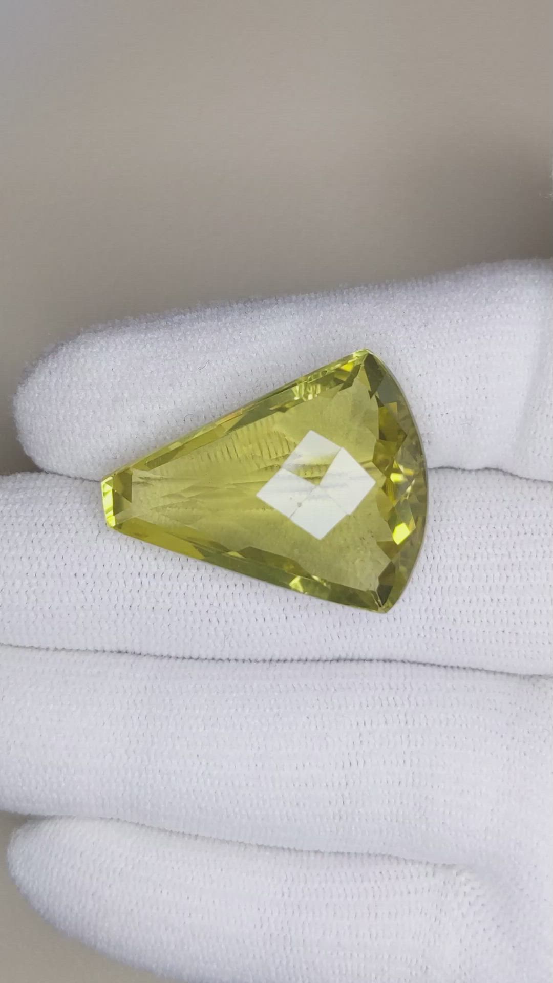 35.51 Ct. Quartz from Brazil Size Video