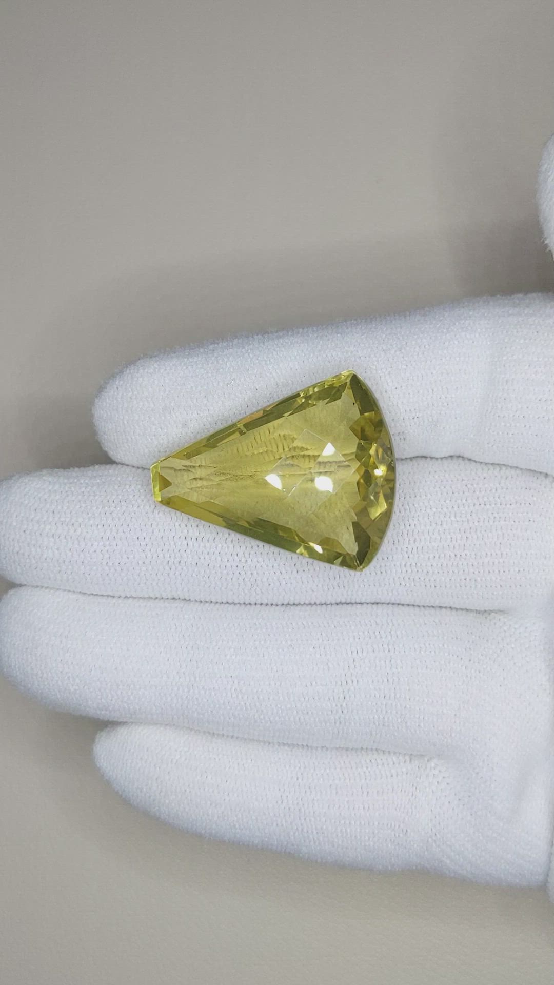 35.51 Ct. Quartz from Brazil Size Video
