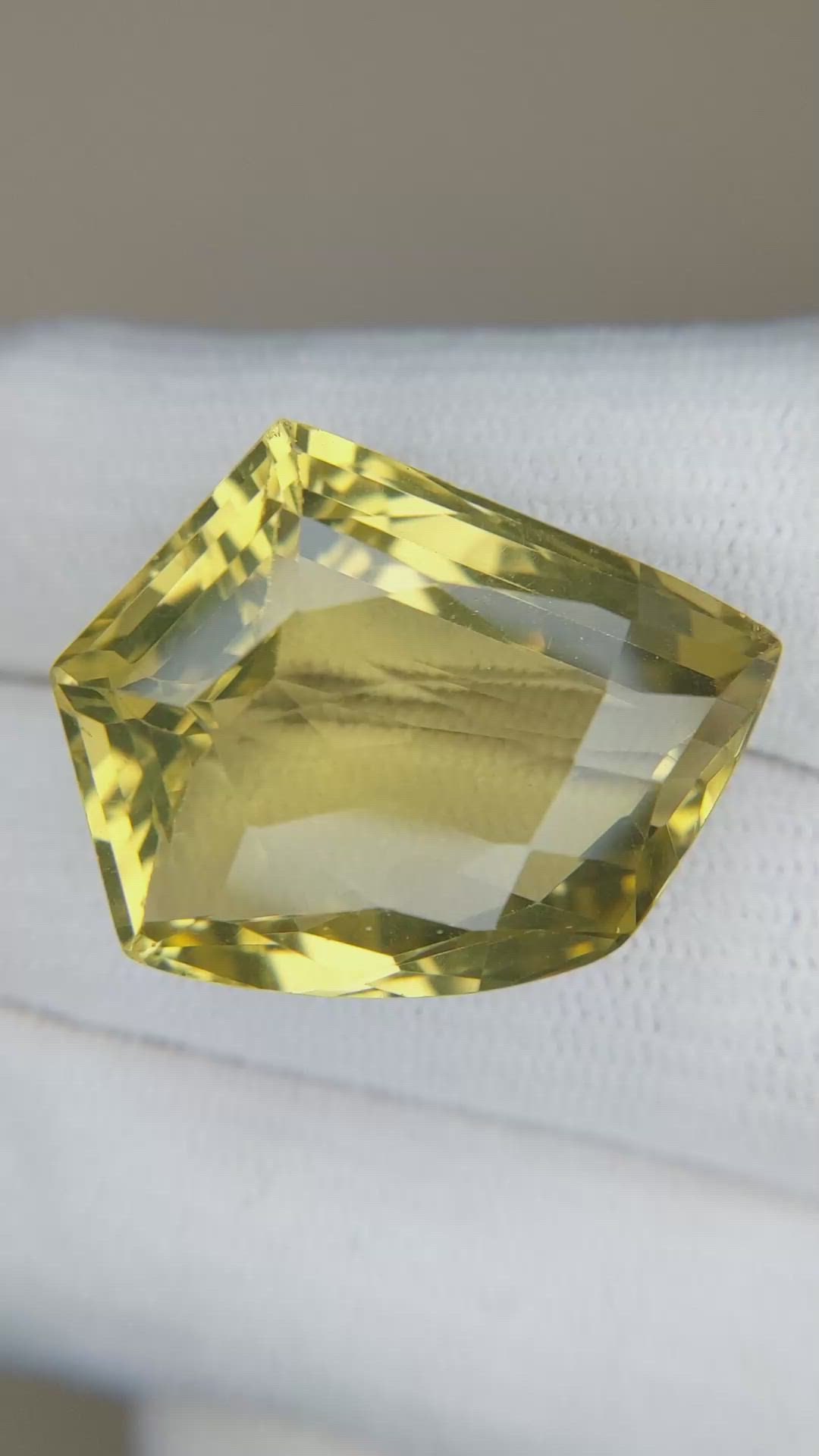 29.63 Ct. Quartz from Brazil Size Video