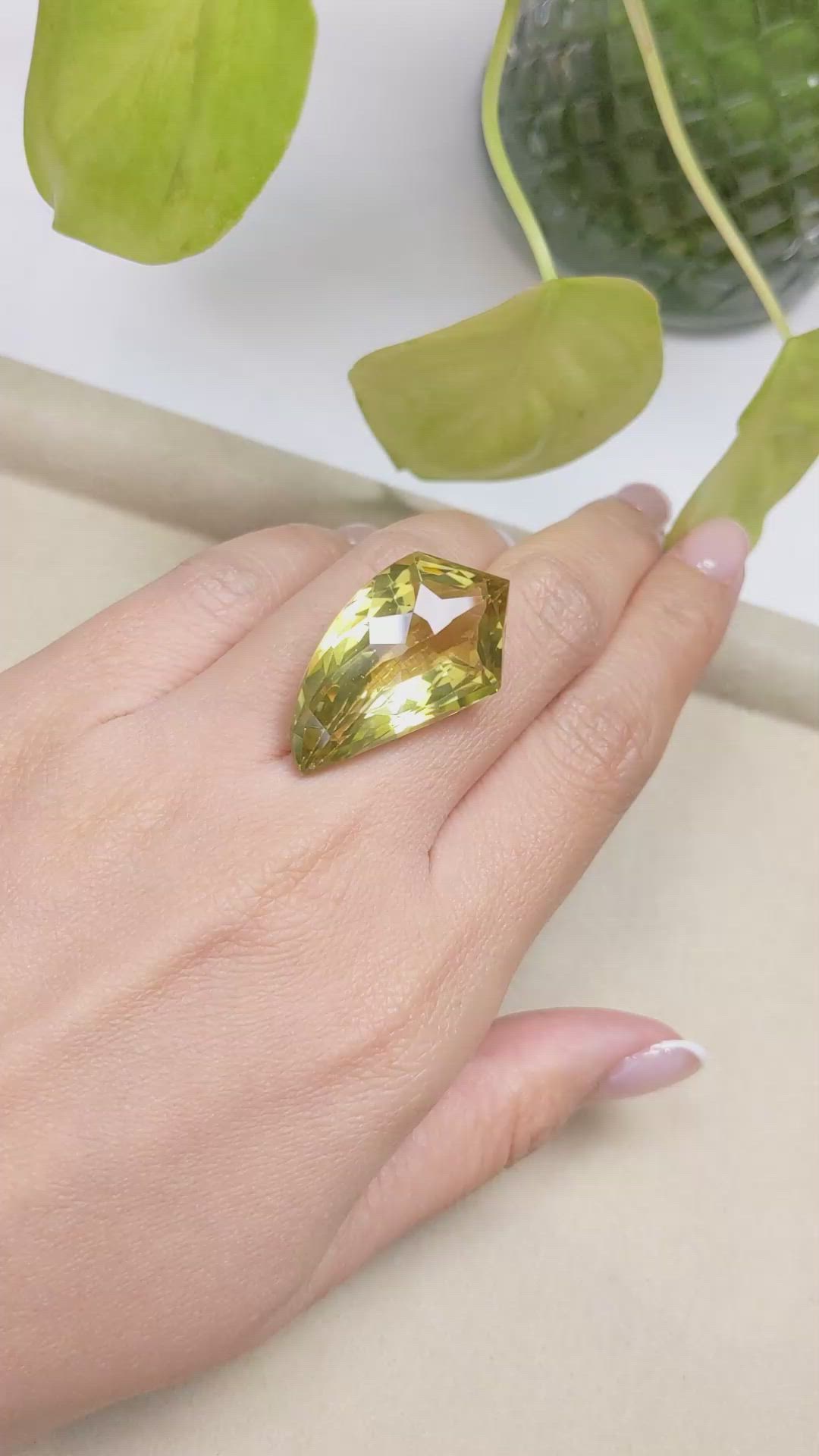 39.04 Ct. Quartz from Brazil Size Video