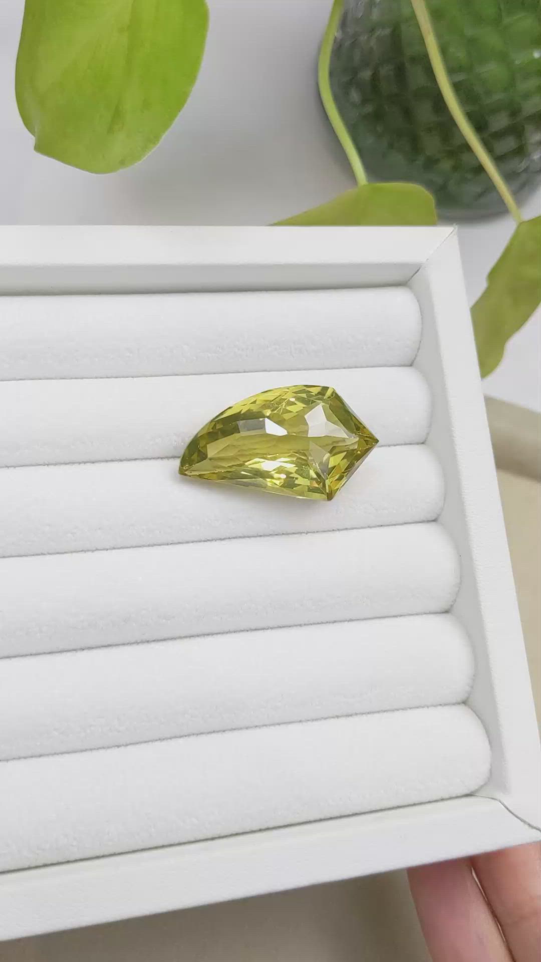39.04 Ct. Quartz from Brazil Size Video