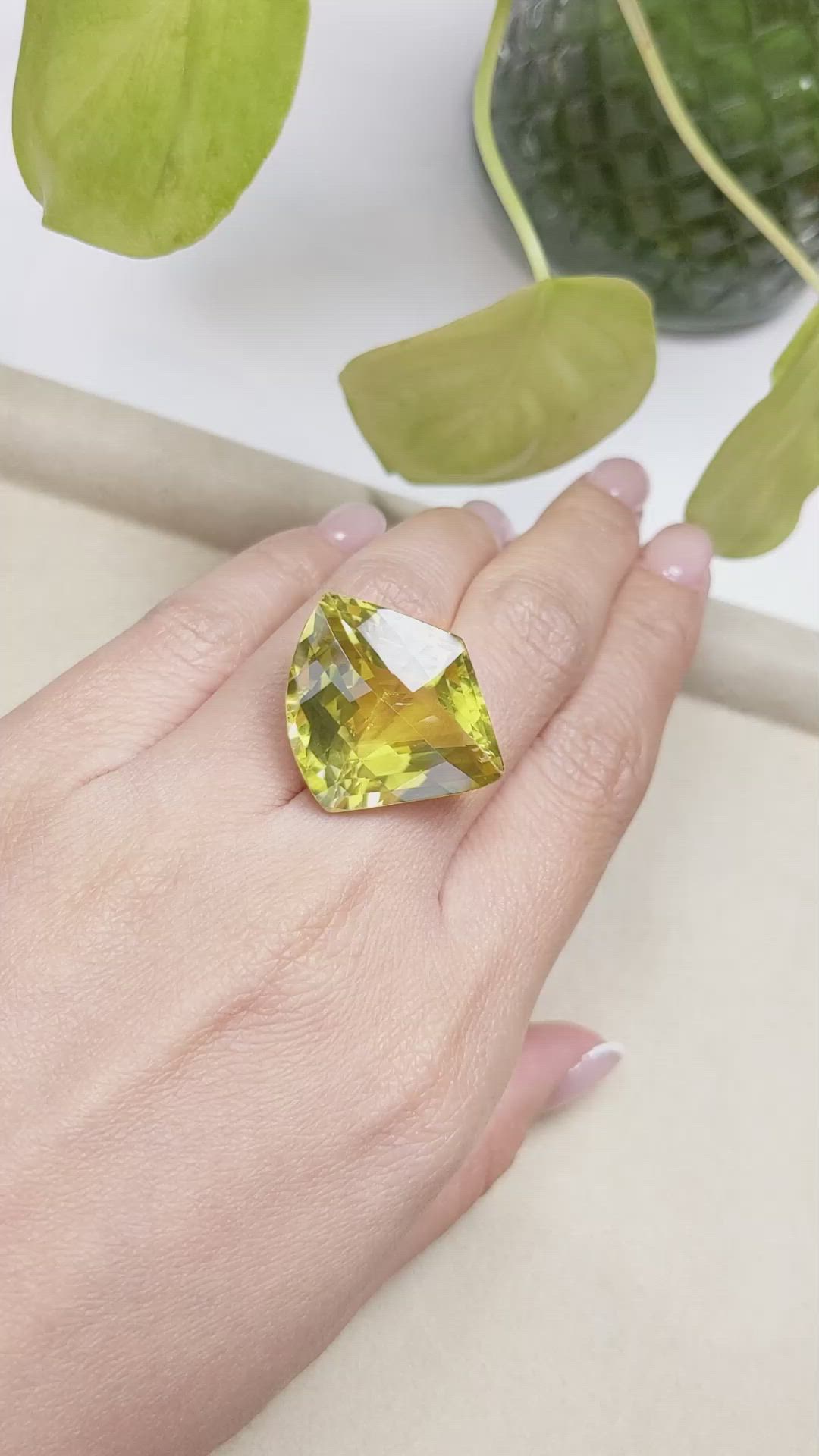 31.71 Ct. Quartz from Brazil Size Video