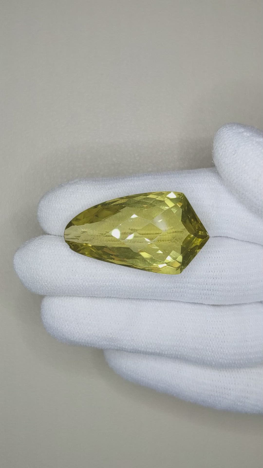 33.83 Ct. Quartz from Brazil Size Video