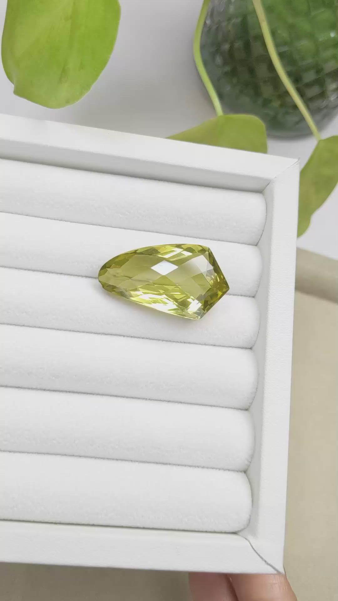 33.83 Ct. Quartz from Brazil Size Video