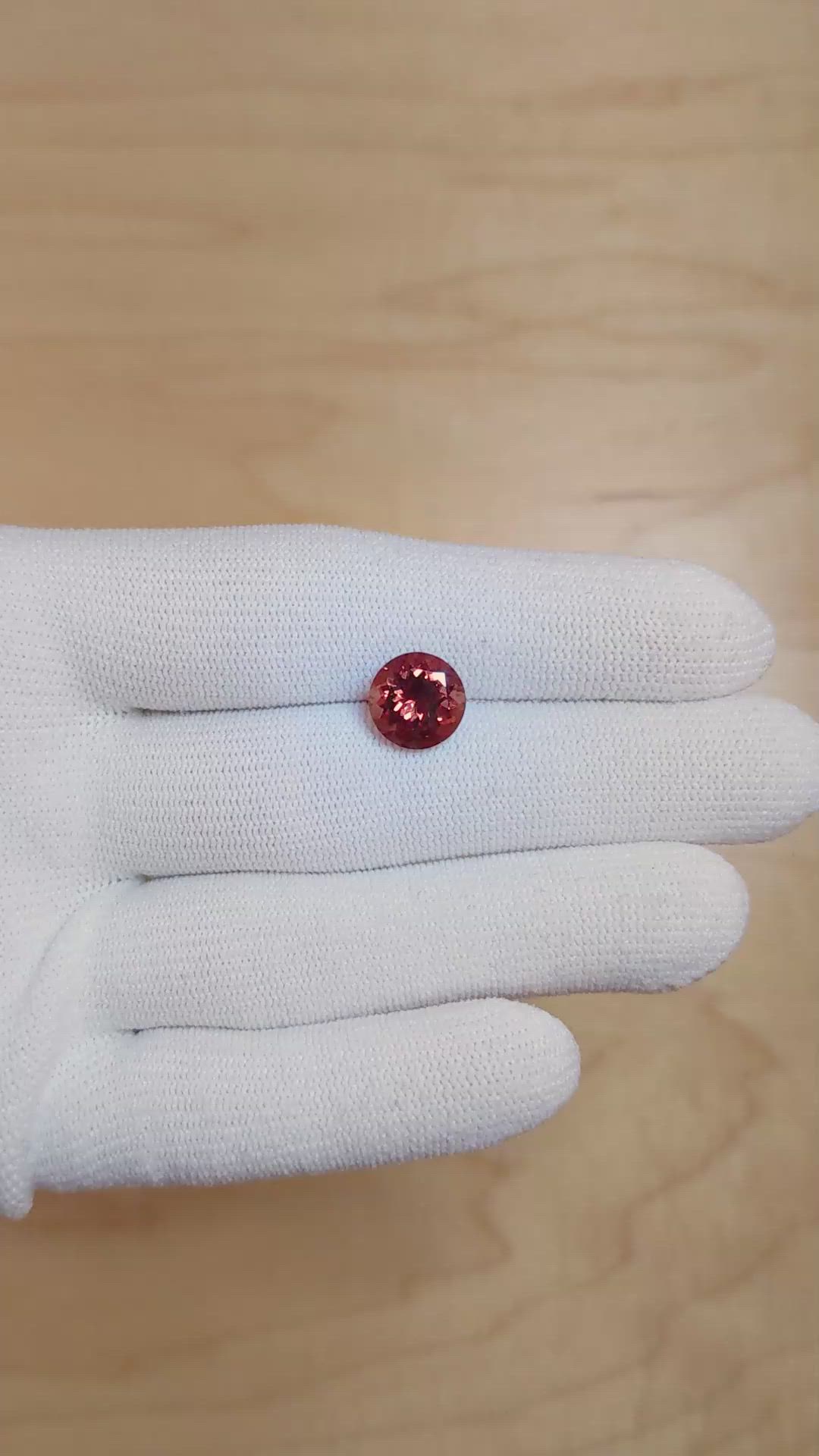 4.09 Ct. Garnet from Ceylon (Sri Lanka) Size Video