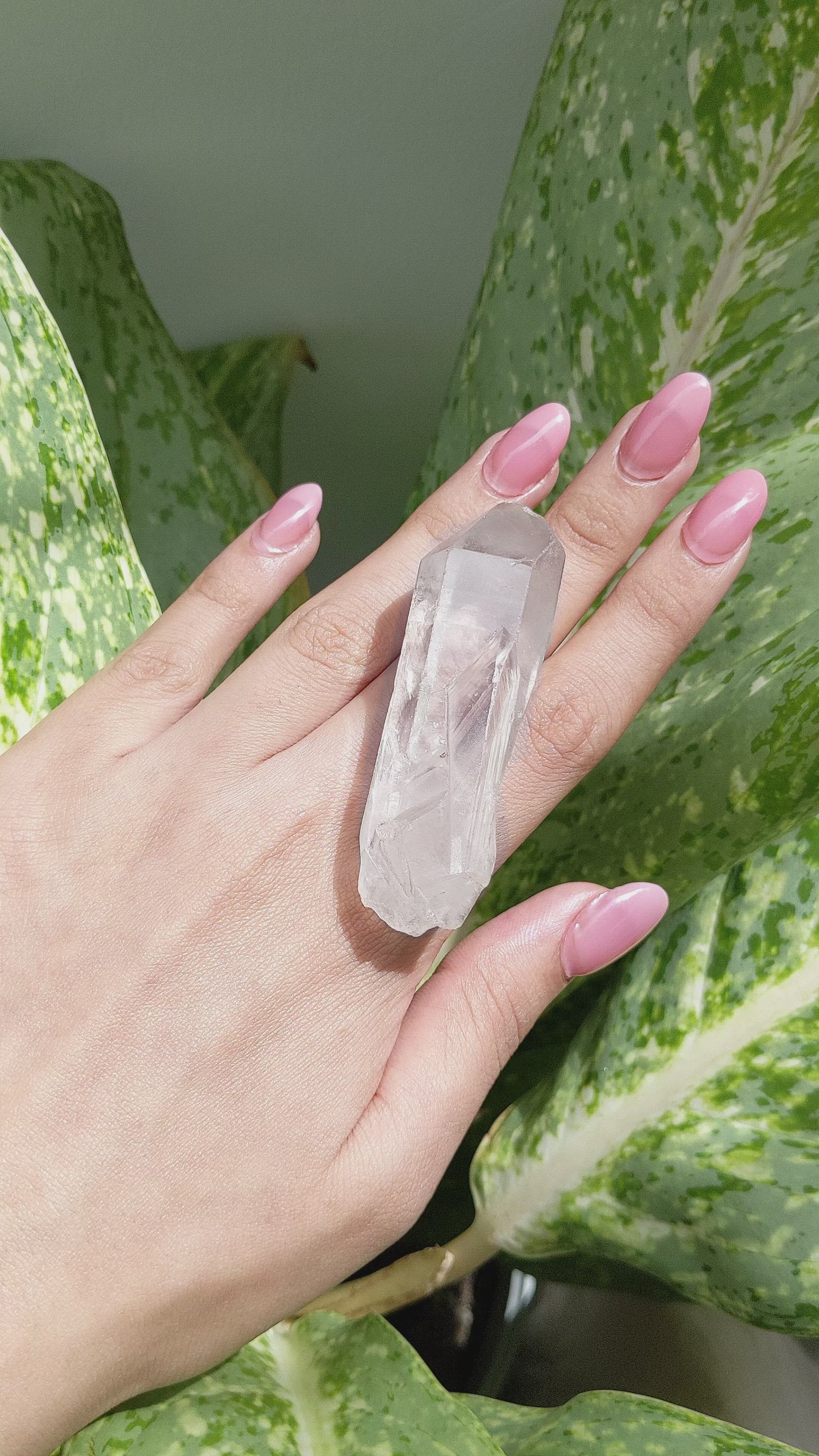 198.22 Ct. Quartz Crystal from Madagascar Size Video