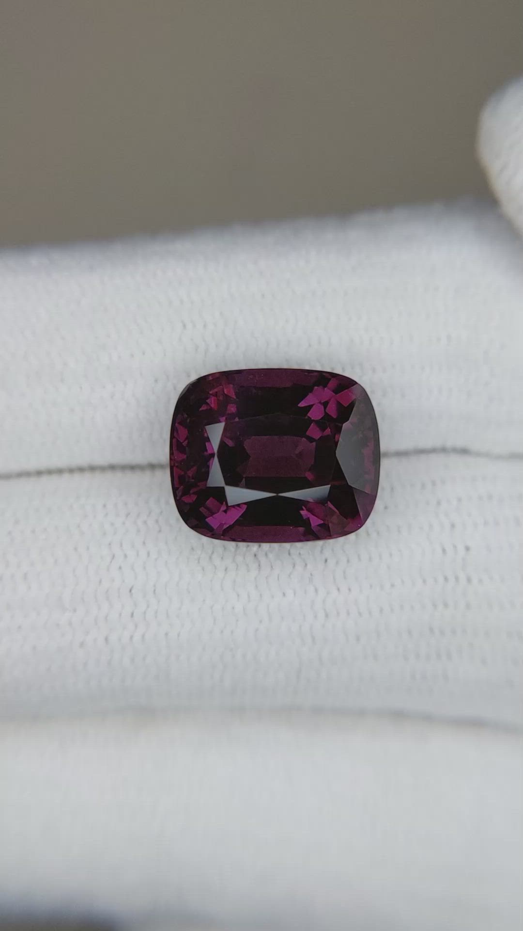 7.89 Ct. Spinel from Burma (Myanmar) Size Video
