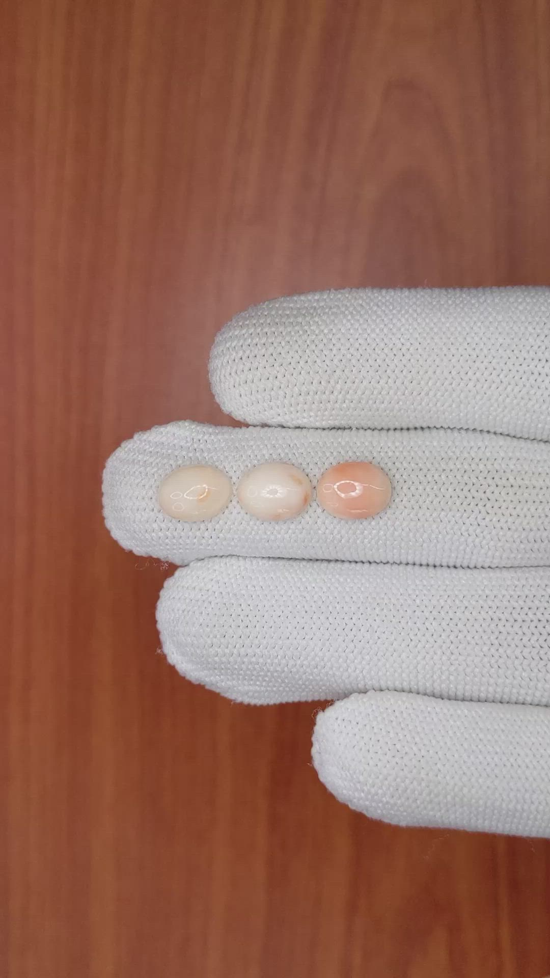 25.22 Ct. Cabochon Coral from Italy Size Video