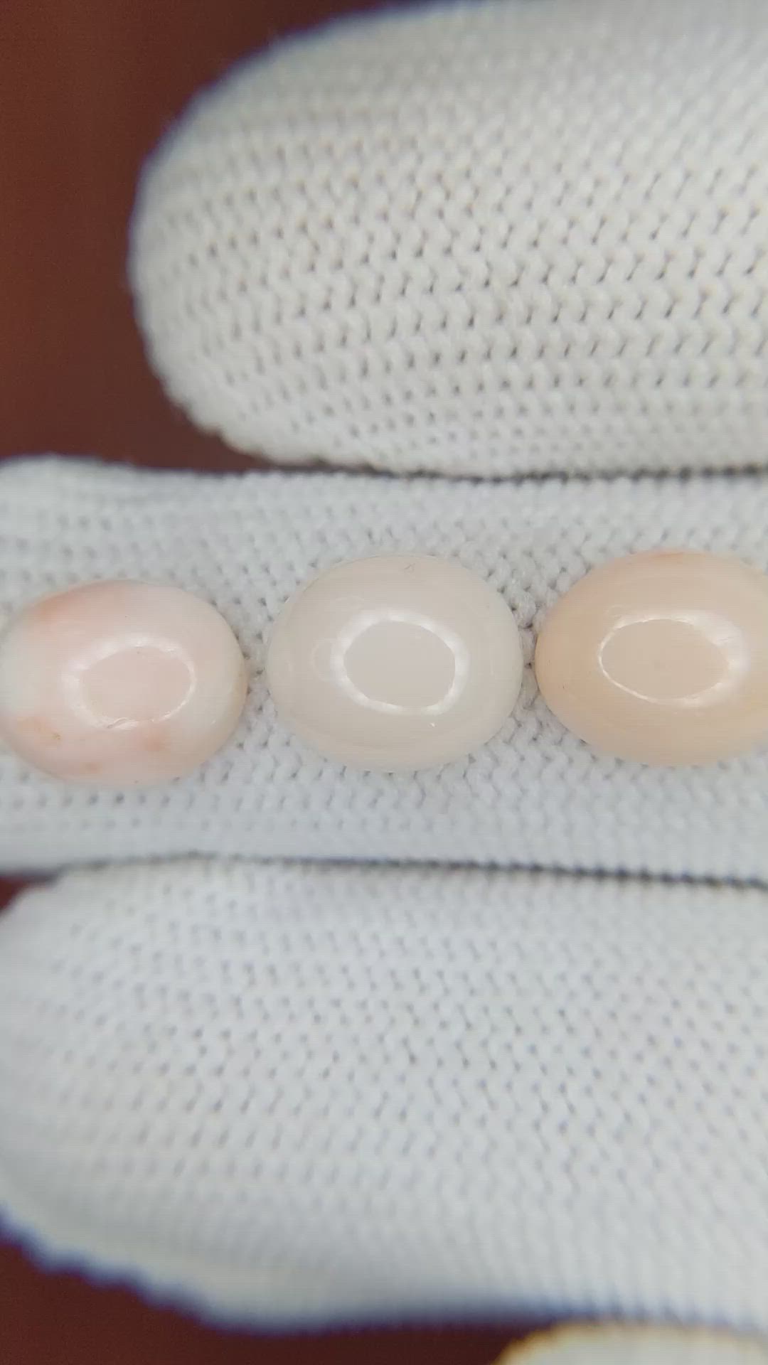 30.57 Ct. Cabochon Coral from Italy Size Video