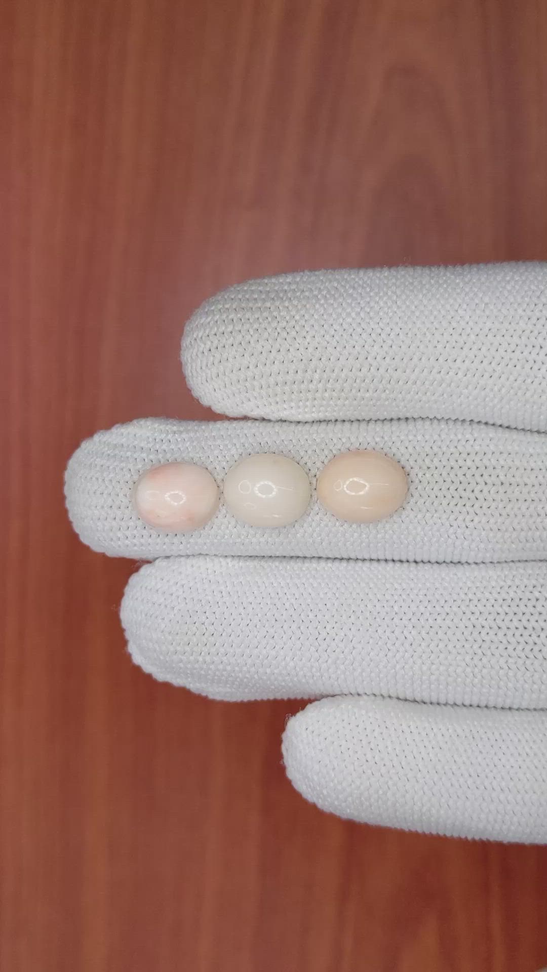 30.57 Ct. Cabochon Coral from Italy Size Video