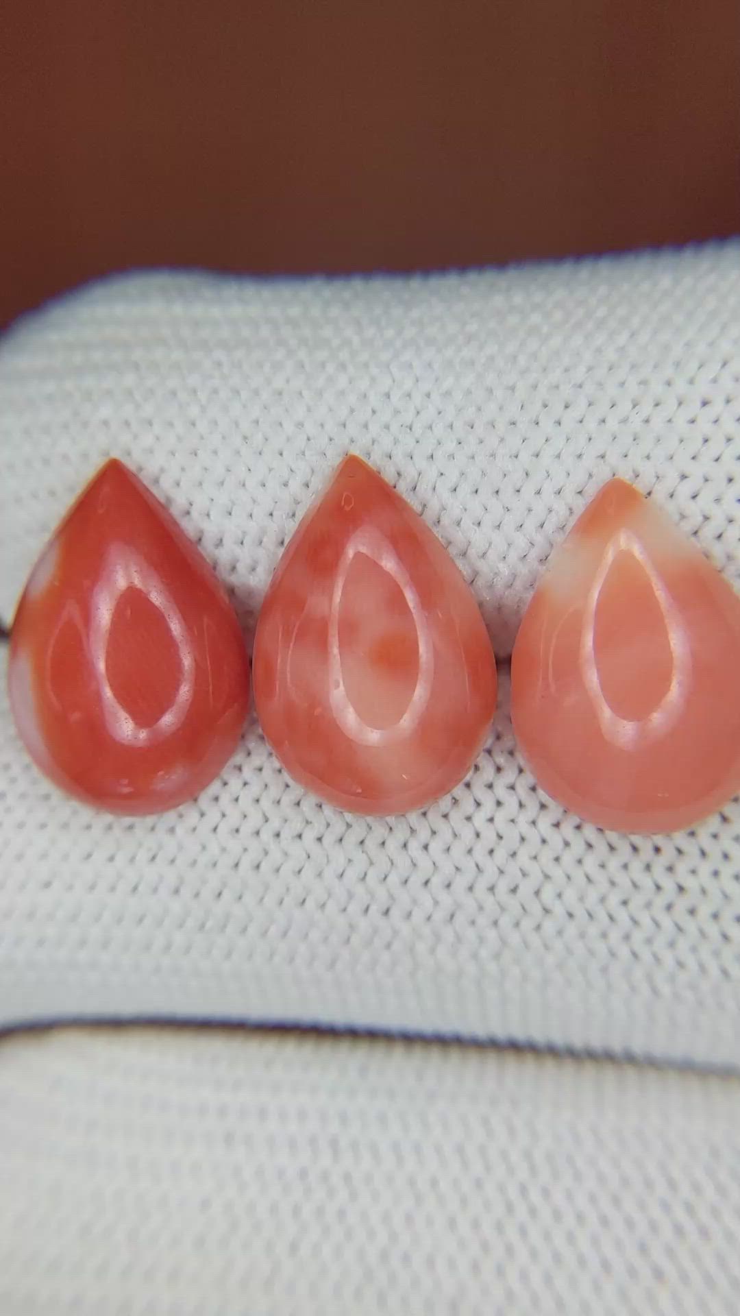 35.29 Ct. Cabochon Coral from Italy Size Video