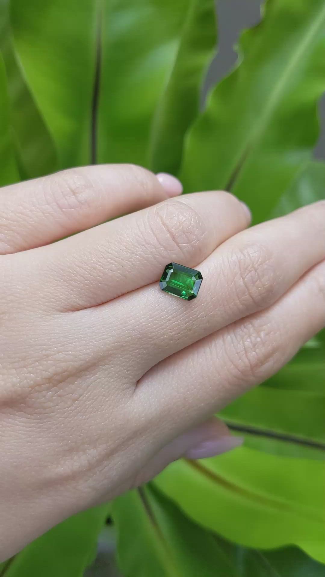 1.43 Ct. Tsavorite Garnet from Tanzania Size Video