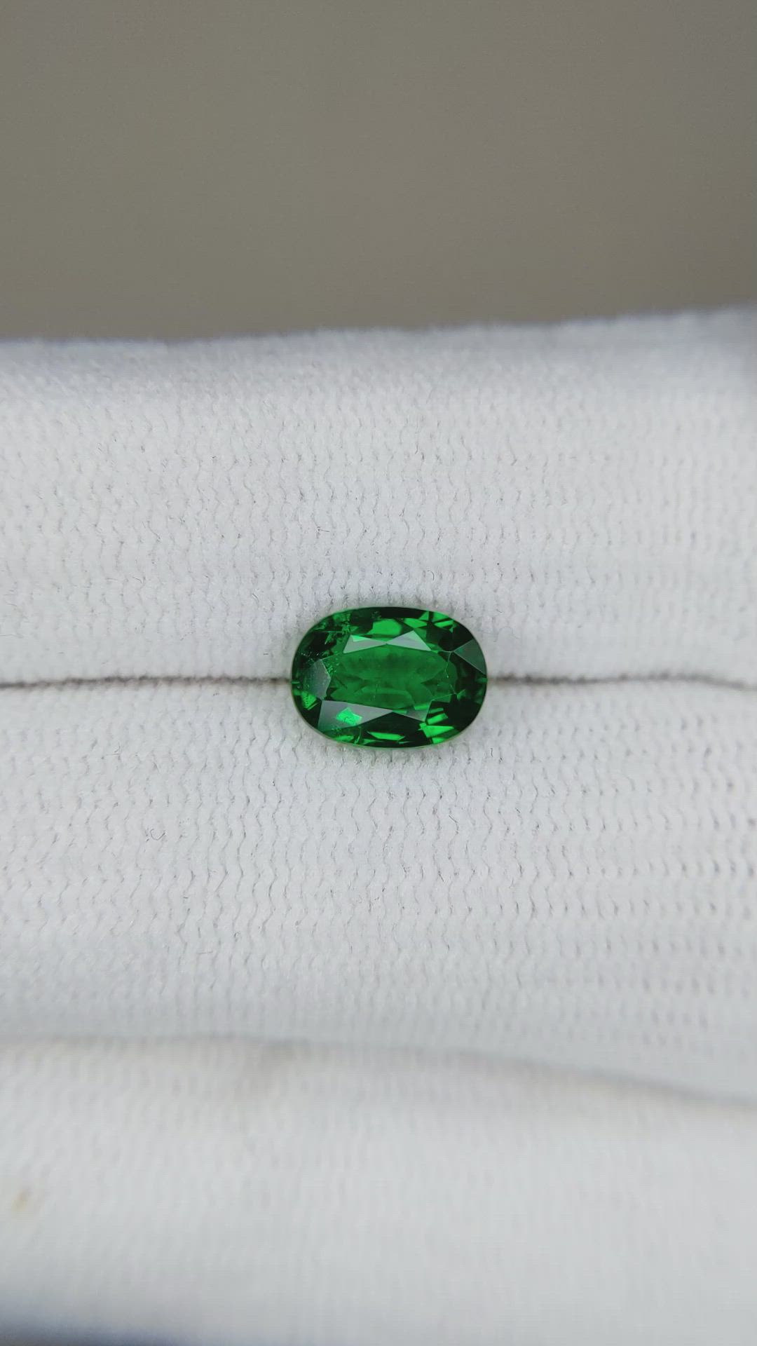 1.27 Ct. Tsavorite Garnet from Tanzania Size Video