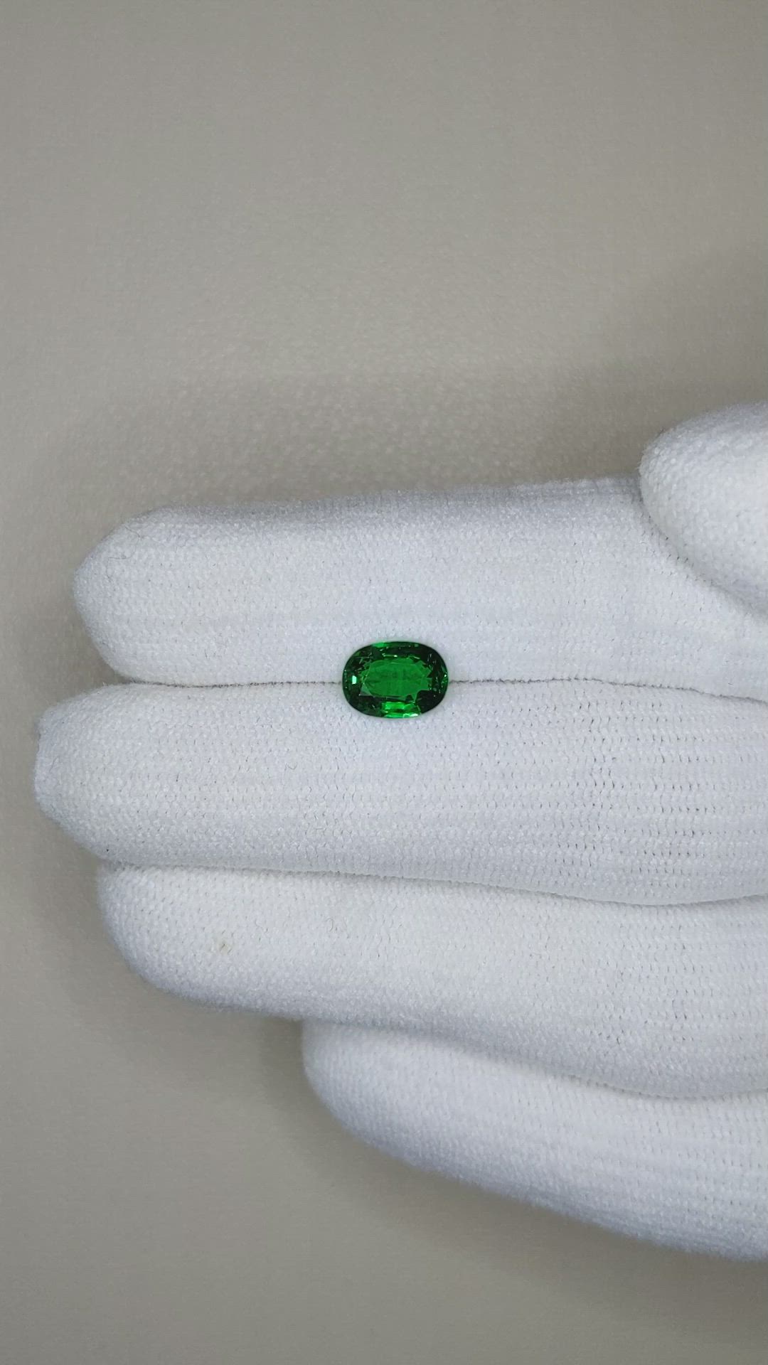 1.27 Ct. Tsavorite Garnet from Tanzania Size Video