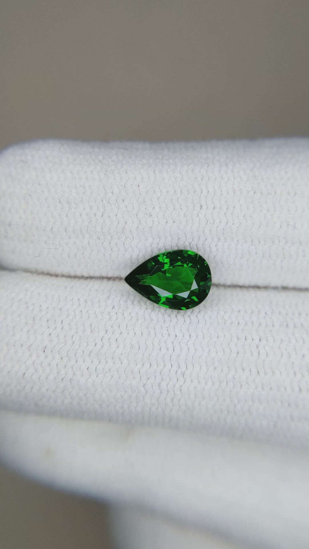 1.16 Ct. Tsavorite Garnet from Tanzania Size Video