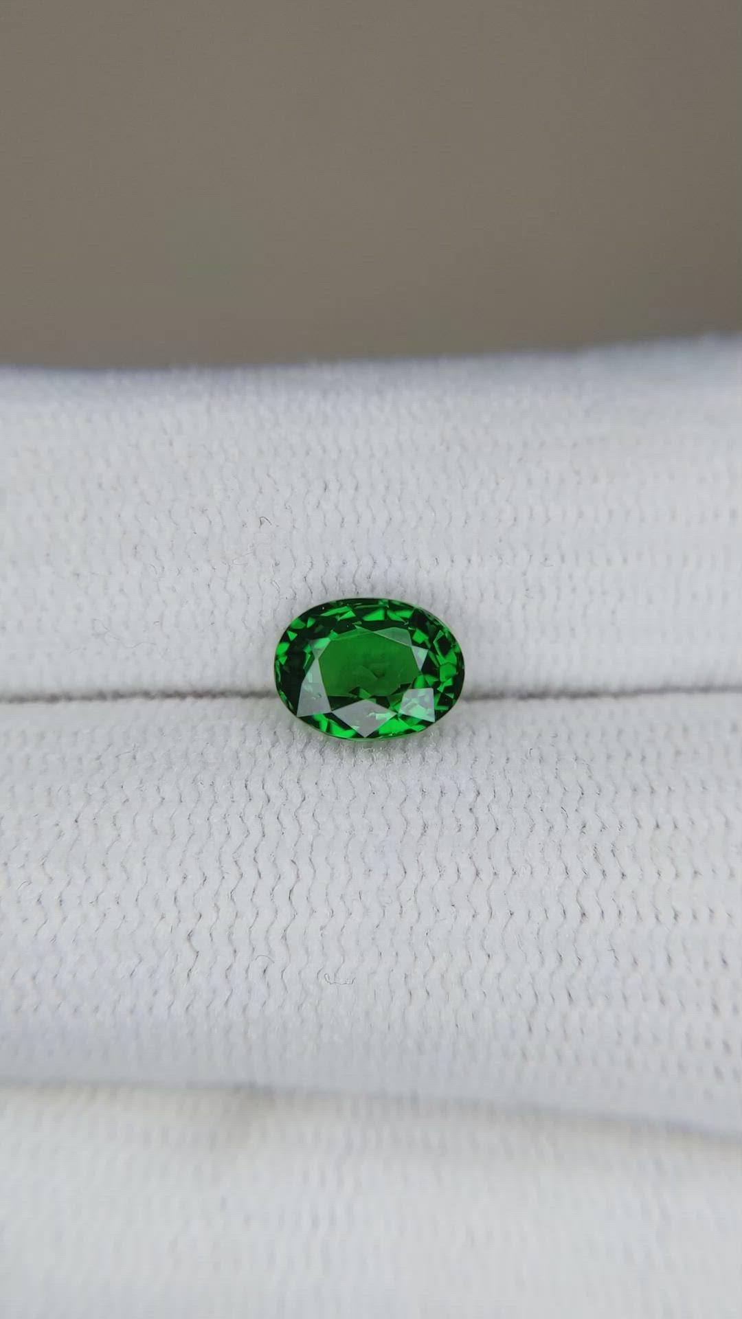 1.27 Ct. Tsavorite Garnet from Tanzania Size Video