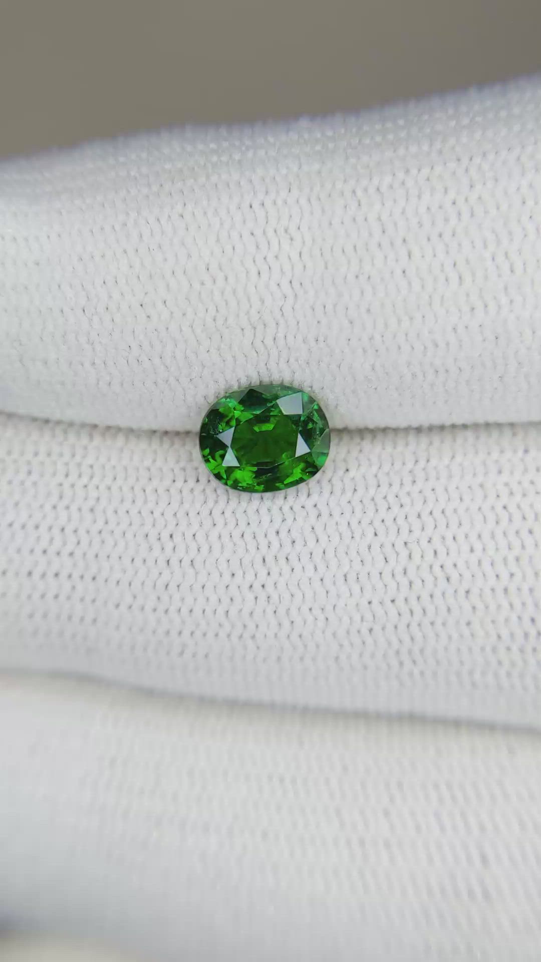 1.27 Ct. Tsavorite Garnet from Tanzania Size Video