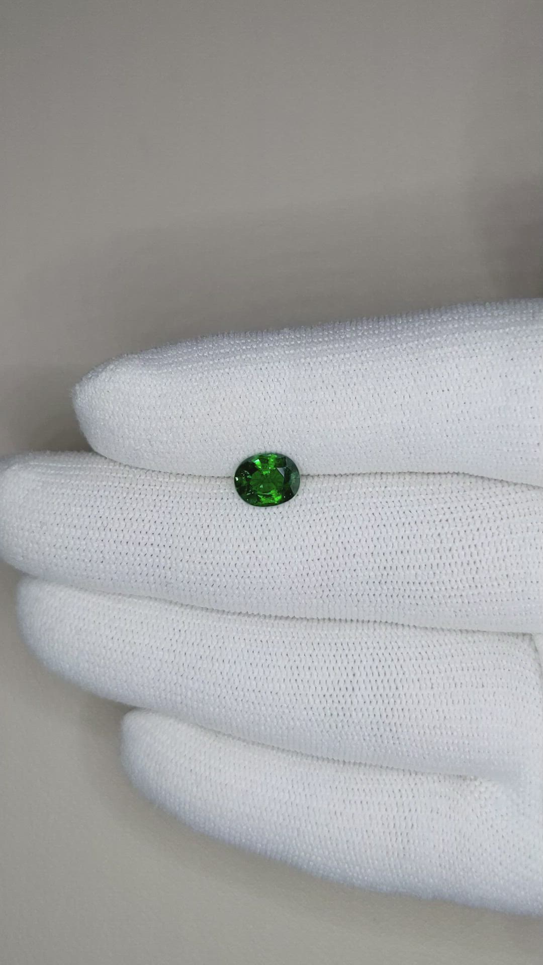 1.27 Ct. Tsavorite Garnet from Tanzania Size Video