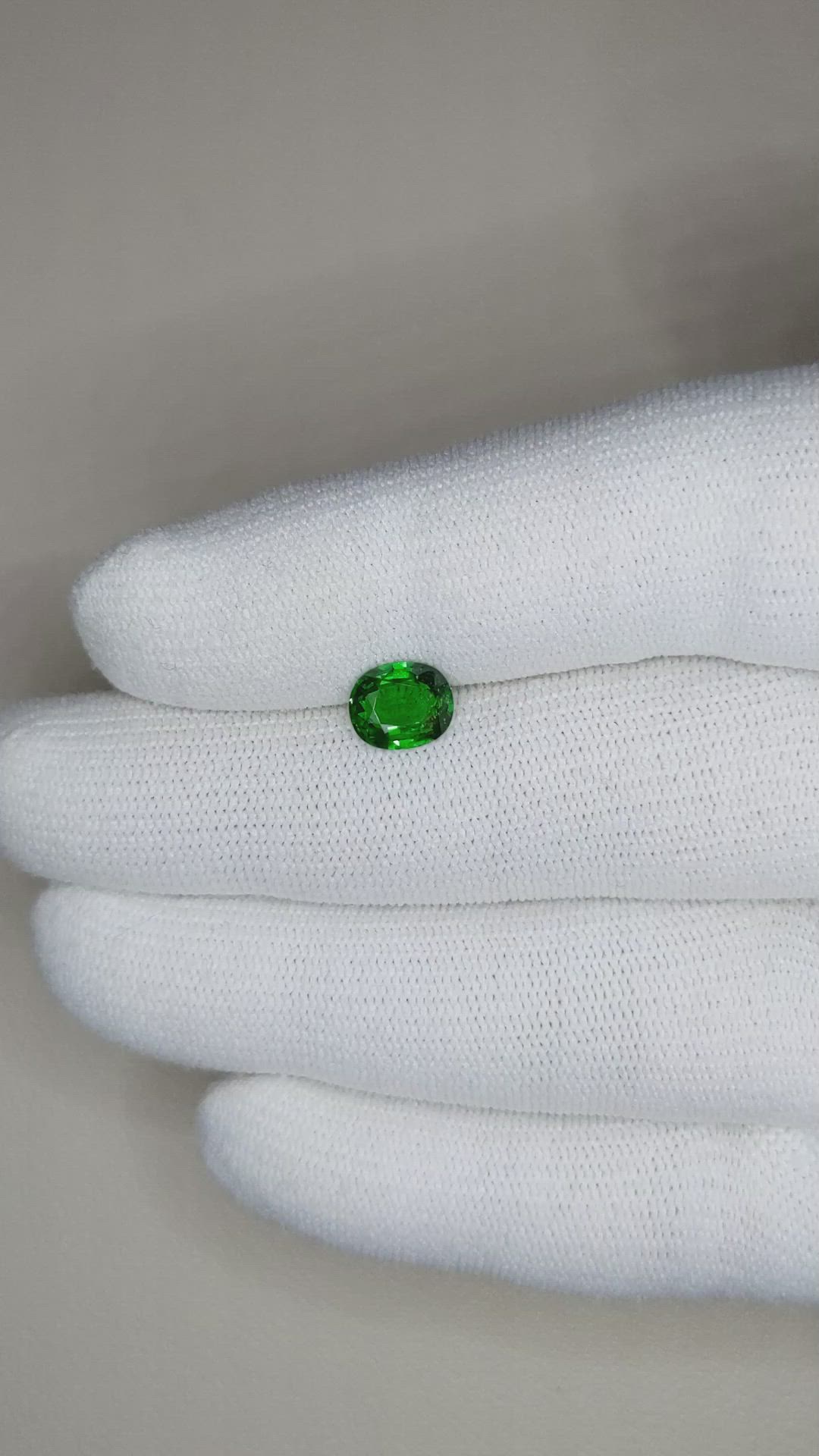 1.28 Ct. Tsavorite Garnet from Tanzania Size Video