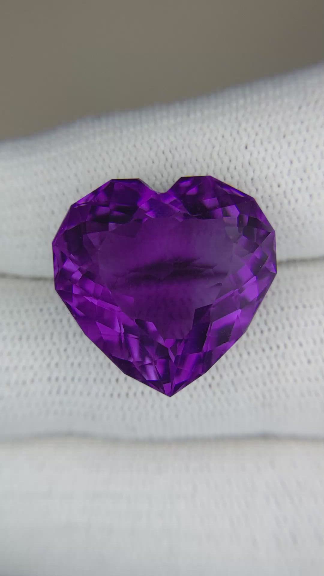 25.79 Ct. Amethyst from Bolivia Size Video