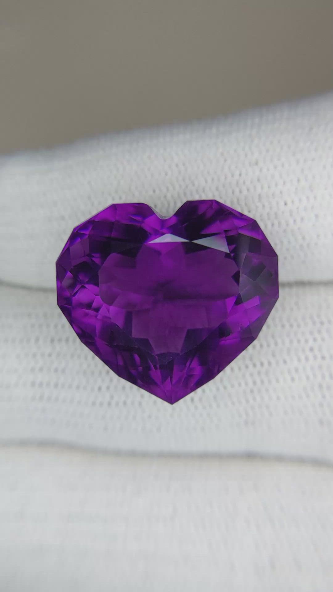 24.31 Ct. Amethyst from Bolivia Size Video
