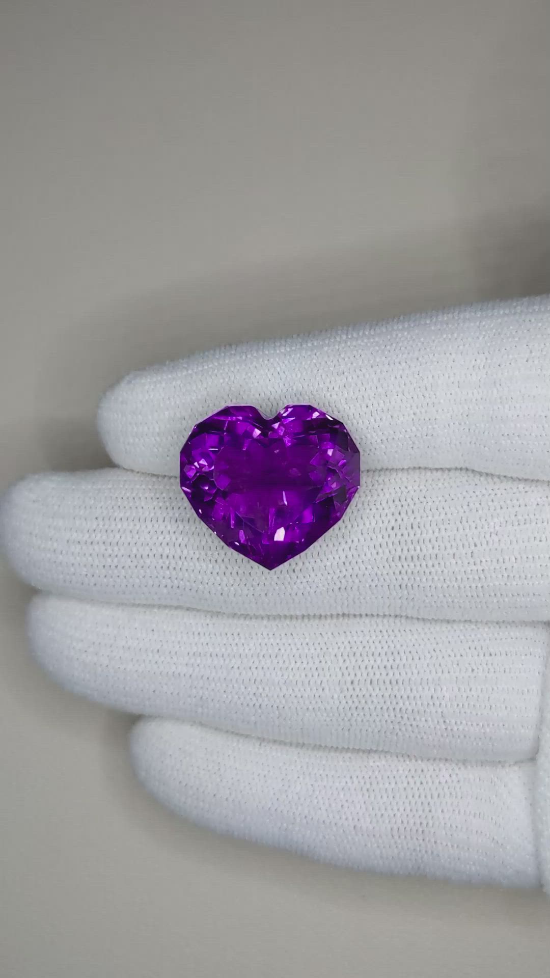 24.31 Ct. Amethyst from Bolivia Size Video