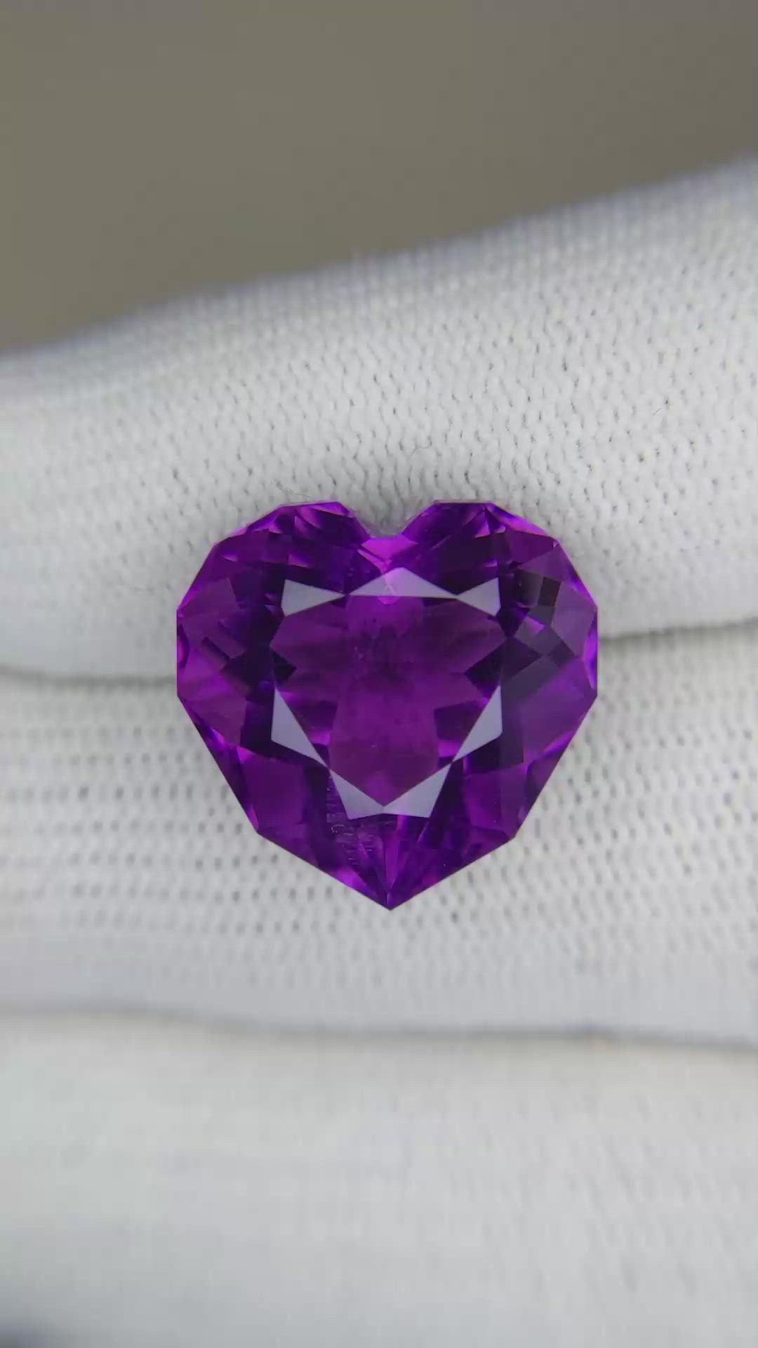 15.11 Ct. Amethyst from Bolivia Size Video