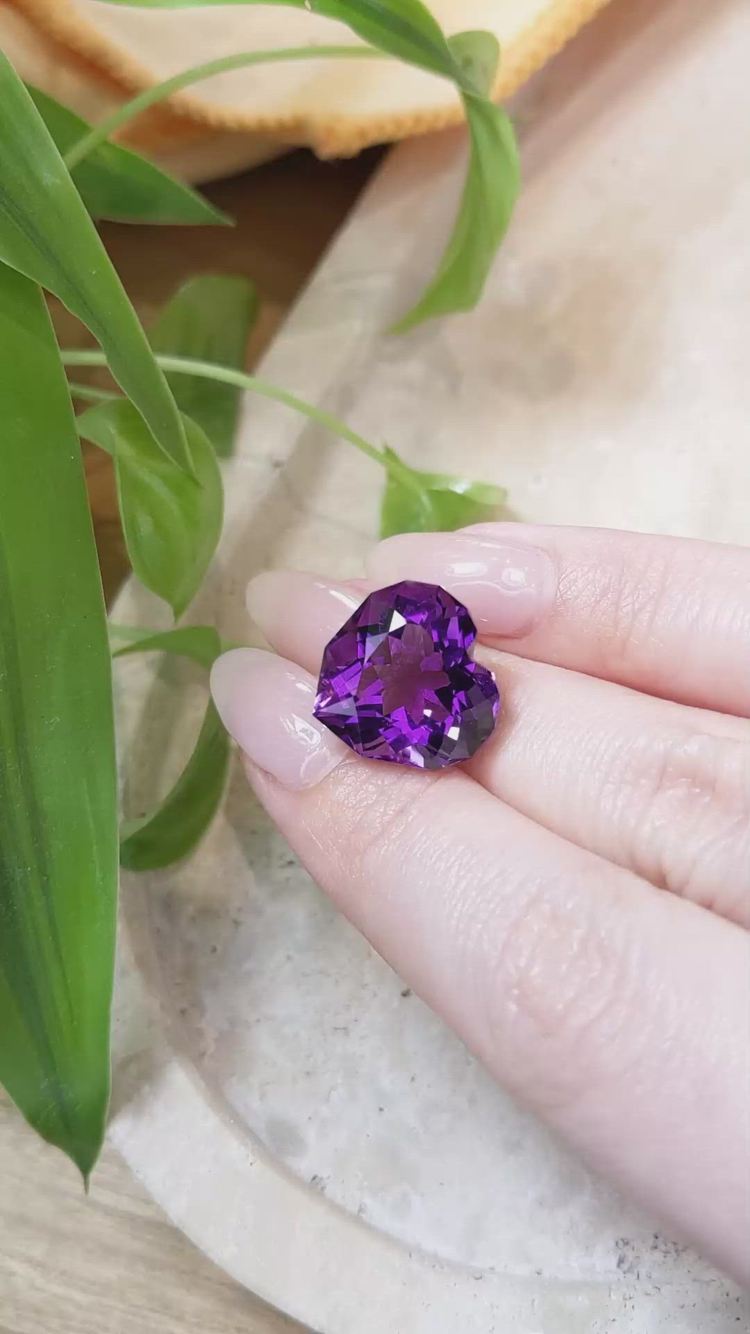 15.11 Ct. Amethyst from Bolivia Size Video