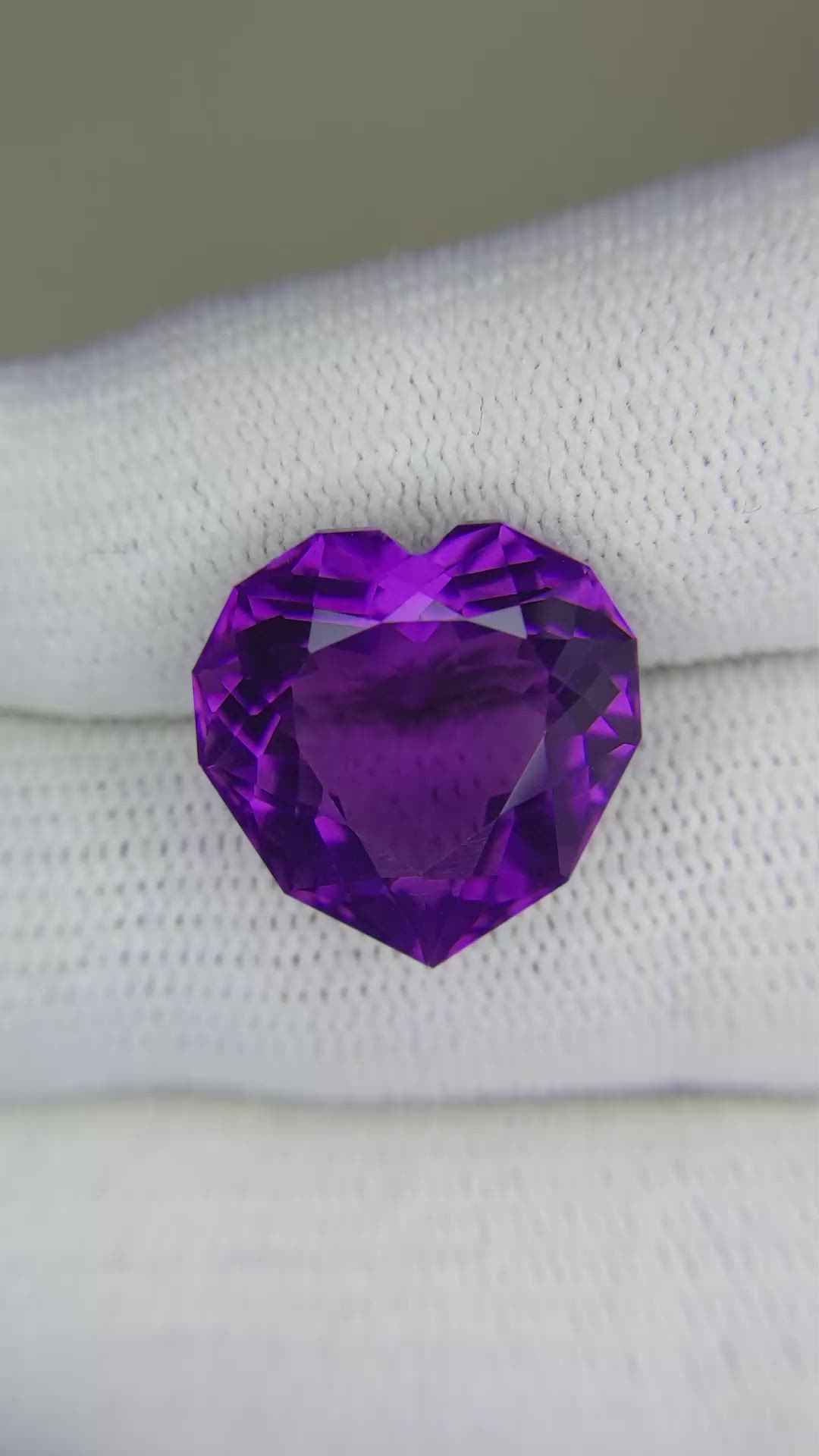 13.48 Ct. Amethyst from Bolivia Size Video