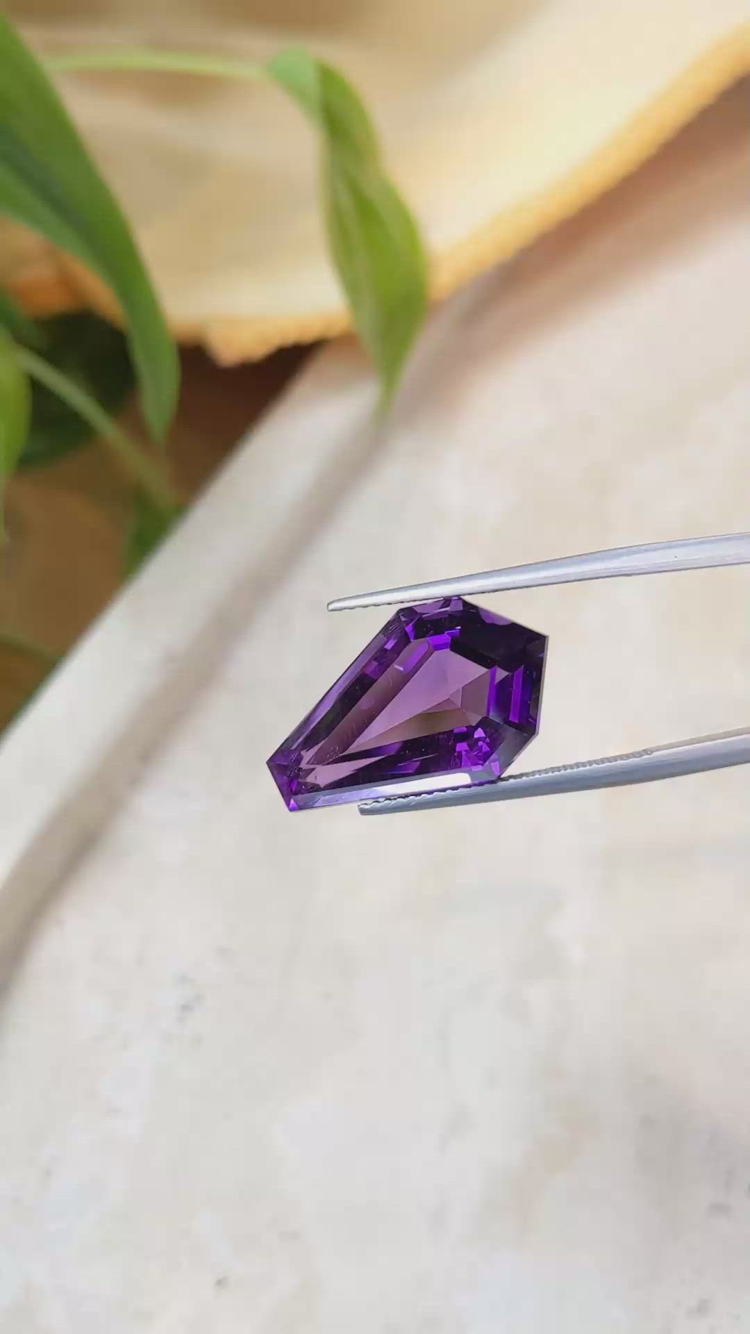12.79 Ct. Amethyst from Bolivia Size Video